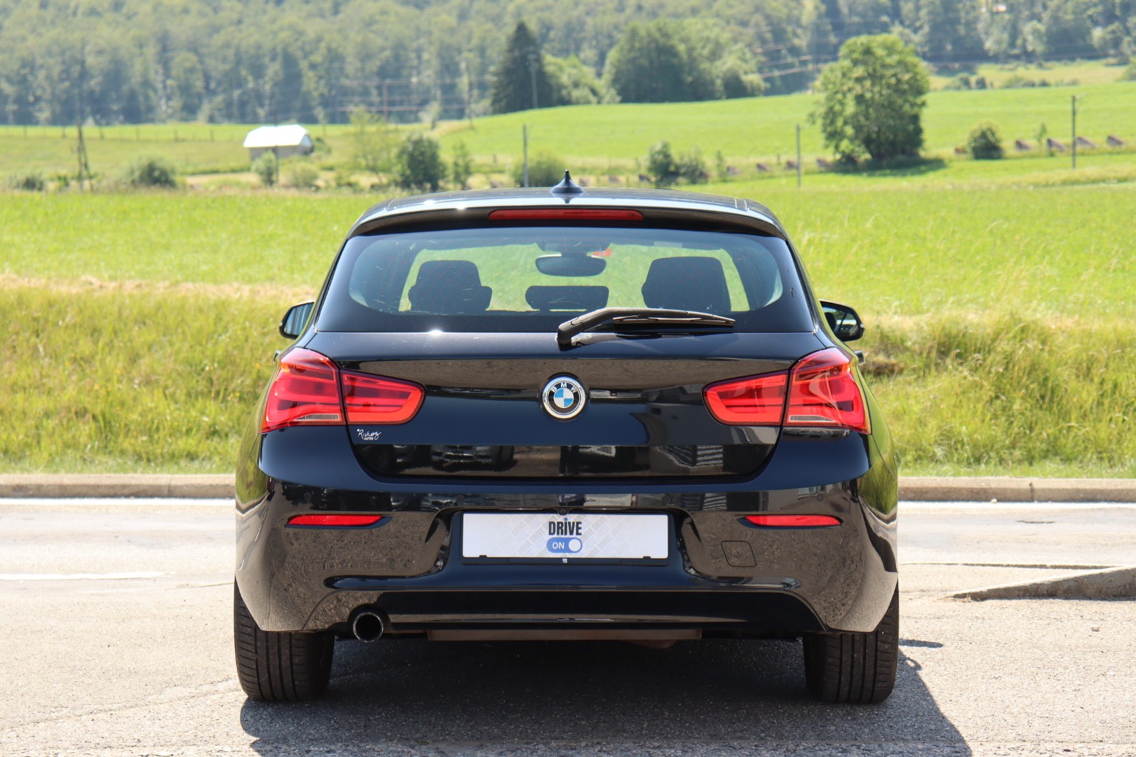 BMW 118i M Sport • Véhicule CH • Expertise du jour • Garantie-image-5