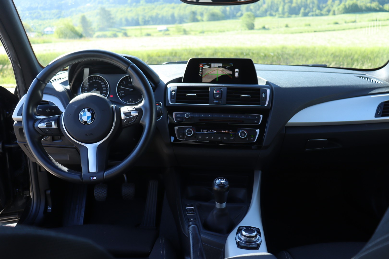 BMW 118i M Sport • Véhicule CH • Expertise du jour • Garantie-image-8