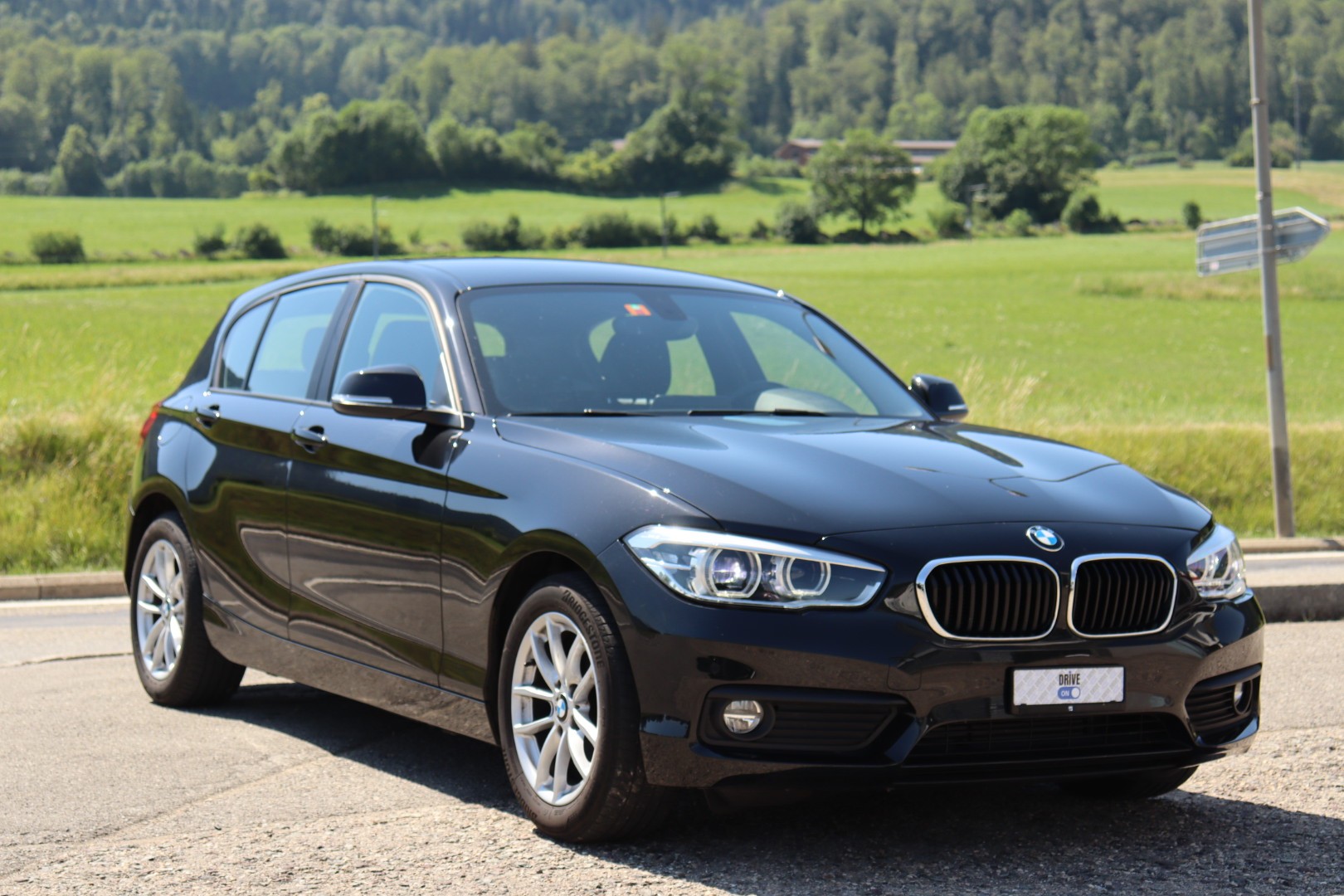 BMW 118i M Sport • Véhicule CH • Expertise du jour • Garantie-image-2