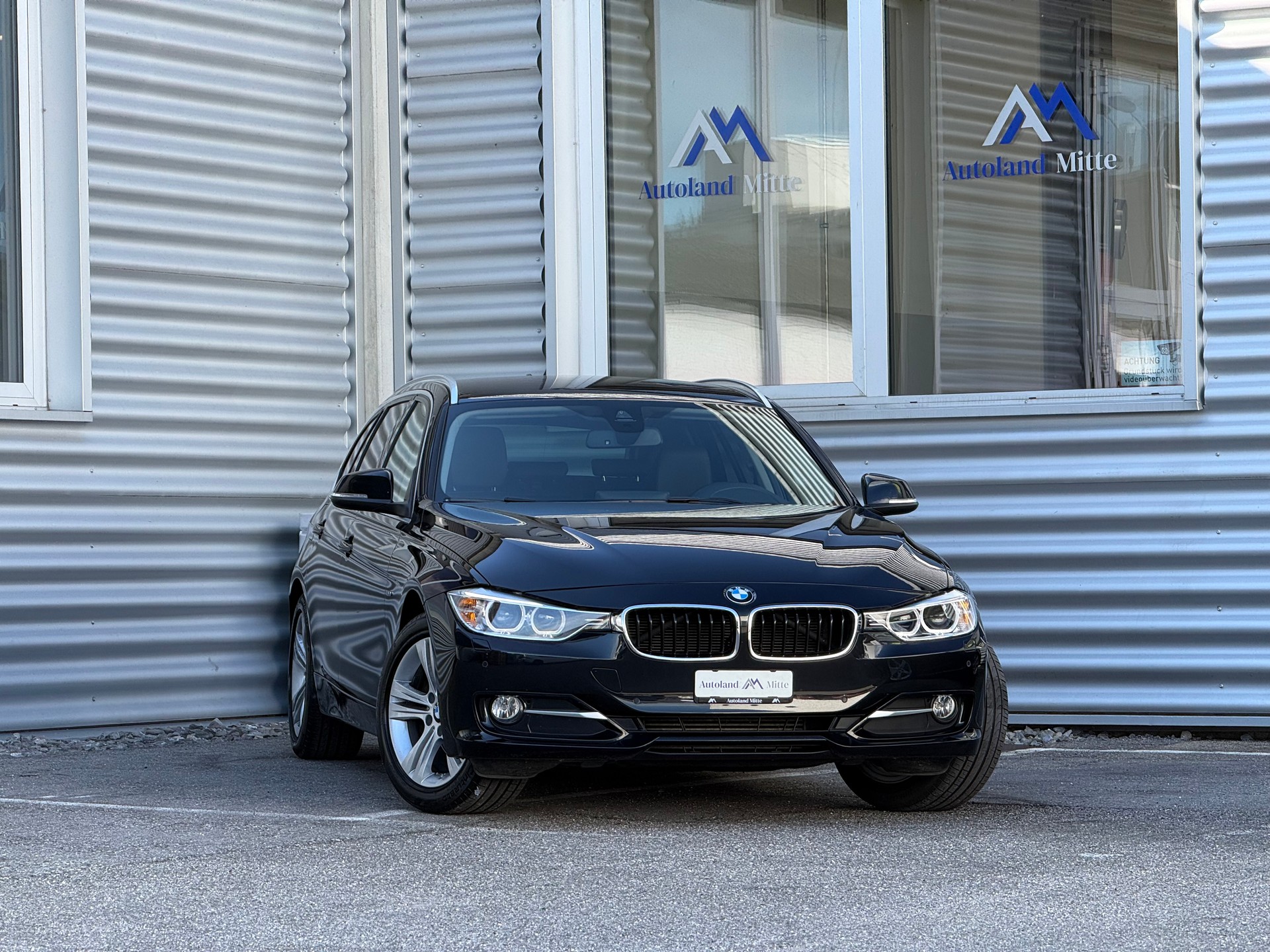 BMW 320d xDrive Touring Sport Line