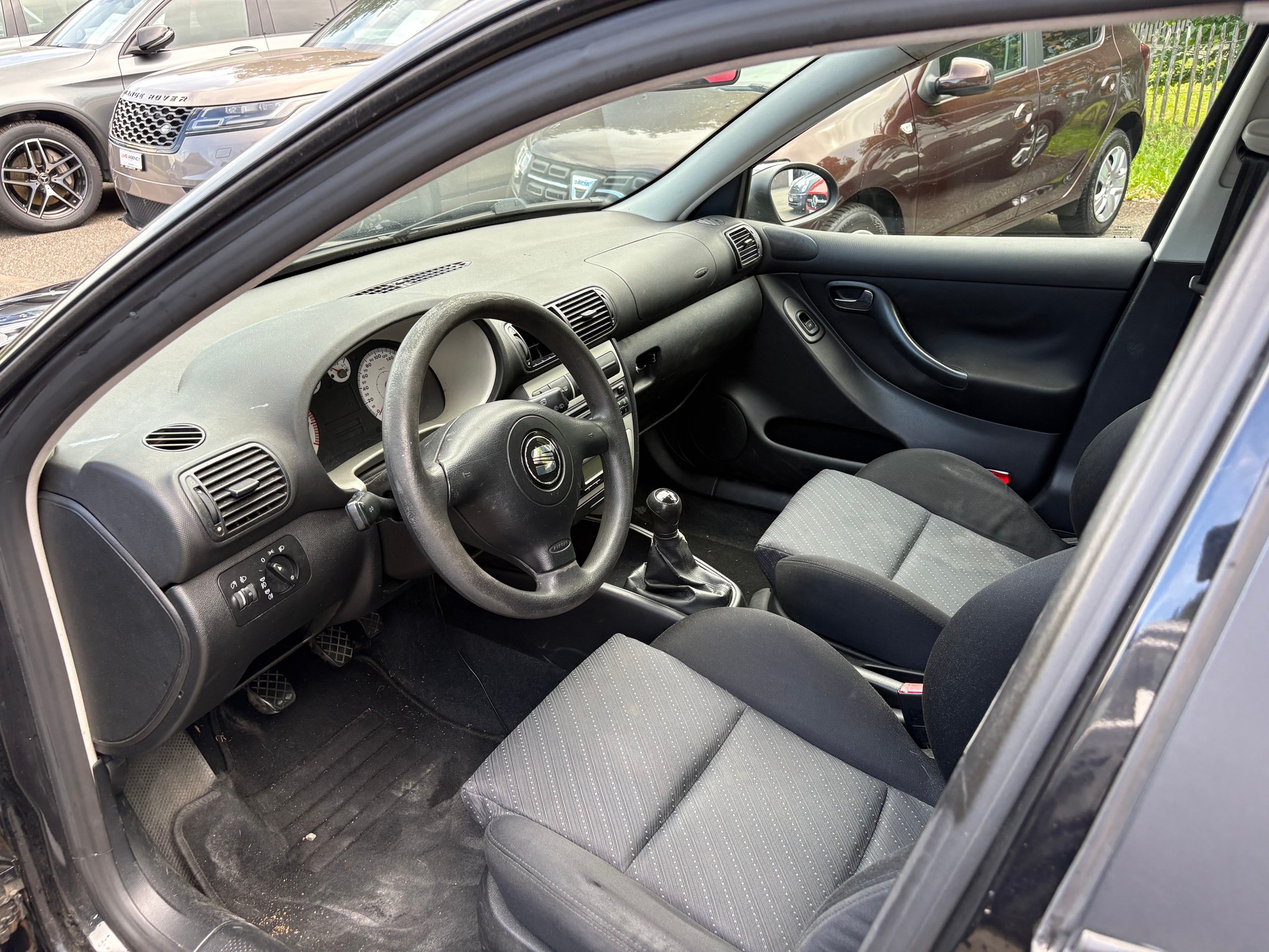 SEAT Leon 1.6 16V Spirit-image-7