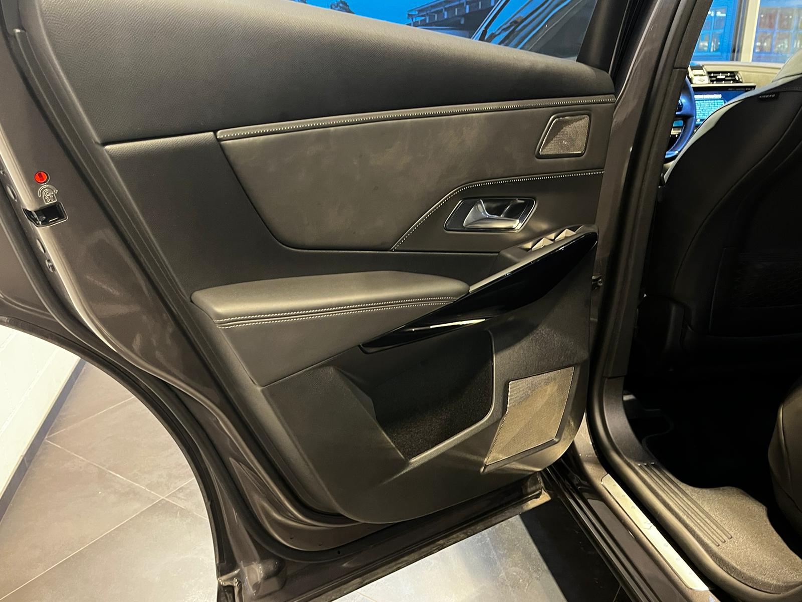DS AUTOMOBILES DS 7 Crossback 2.0 BlueHDi BE Chic Automatic-image-23