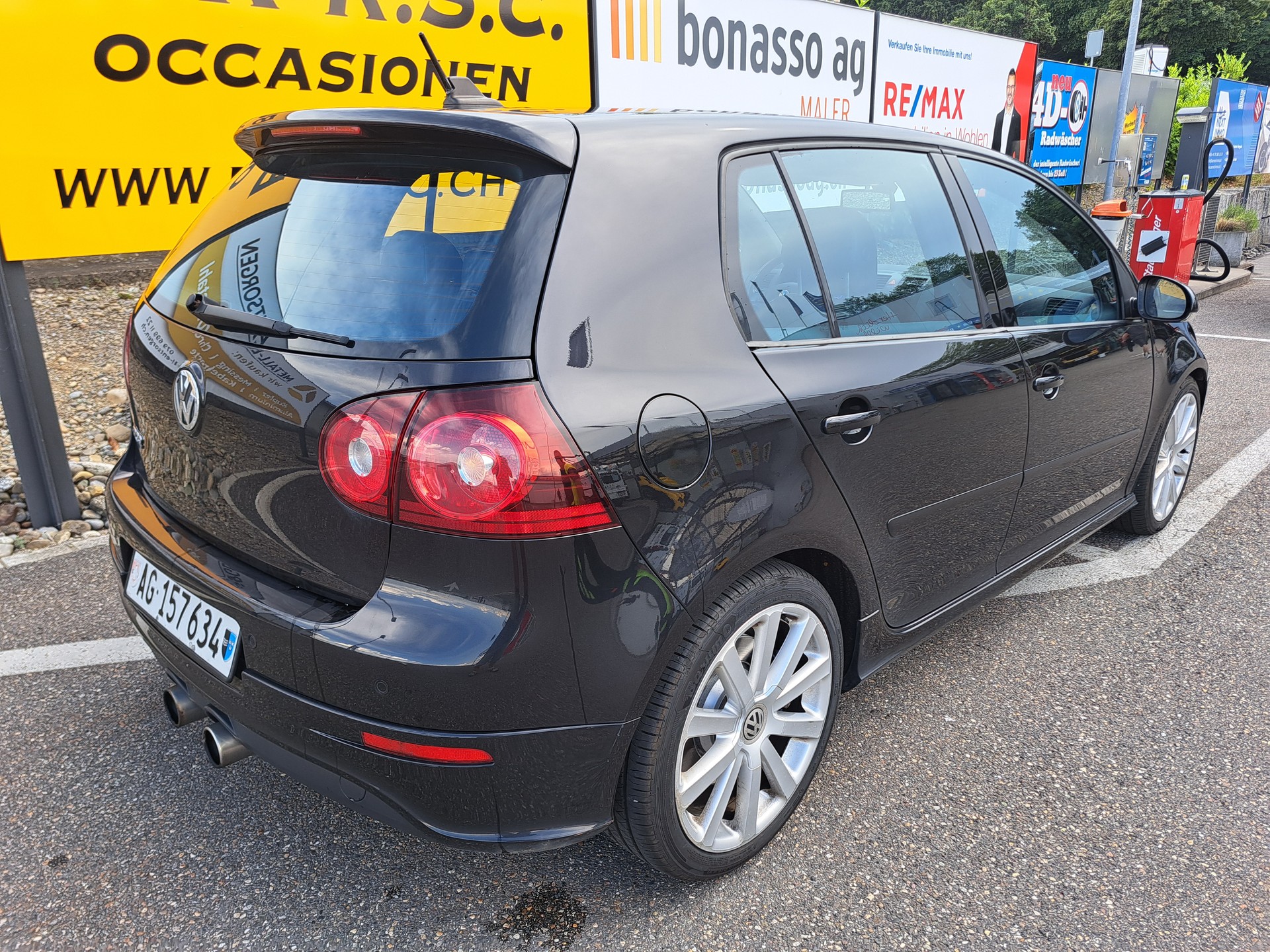 VW Golf R32 4Motion-image-1