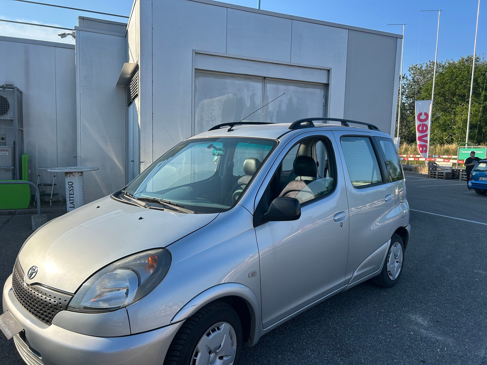 TOYOTA Yaris Verso 1.3 Linea Sol-image-8