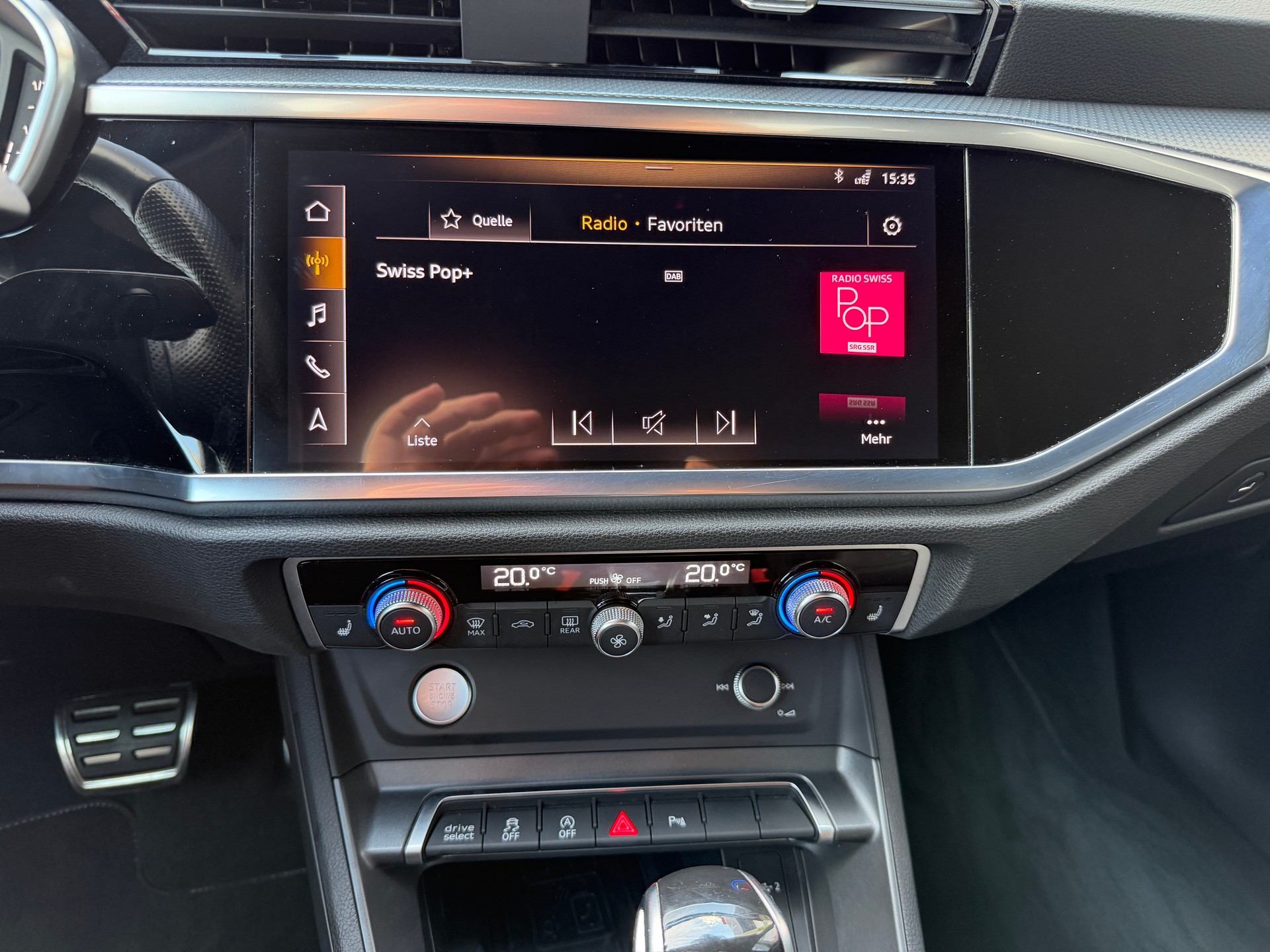AUDI Q3 40 TDI S line quattro S-tronic-image-11