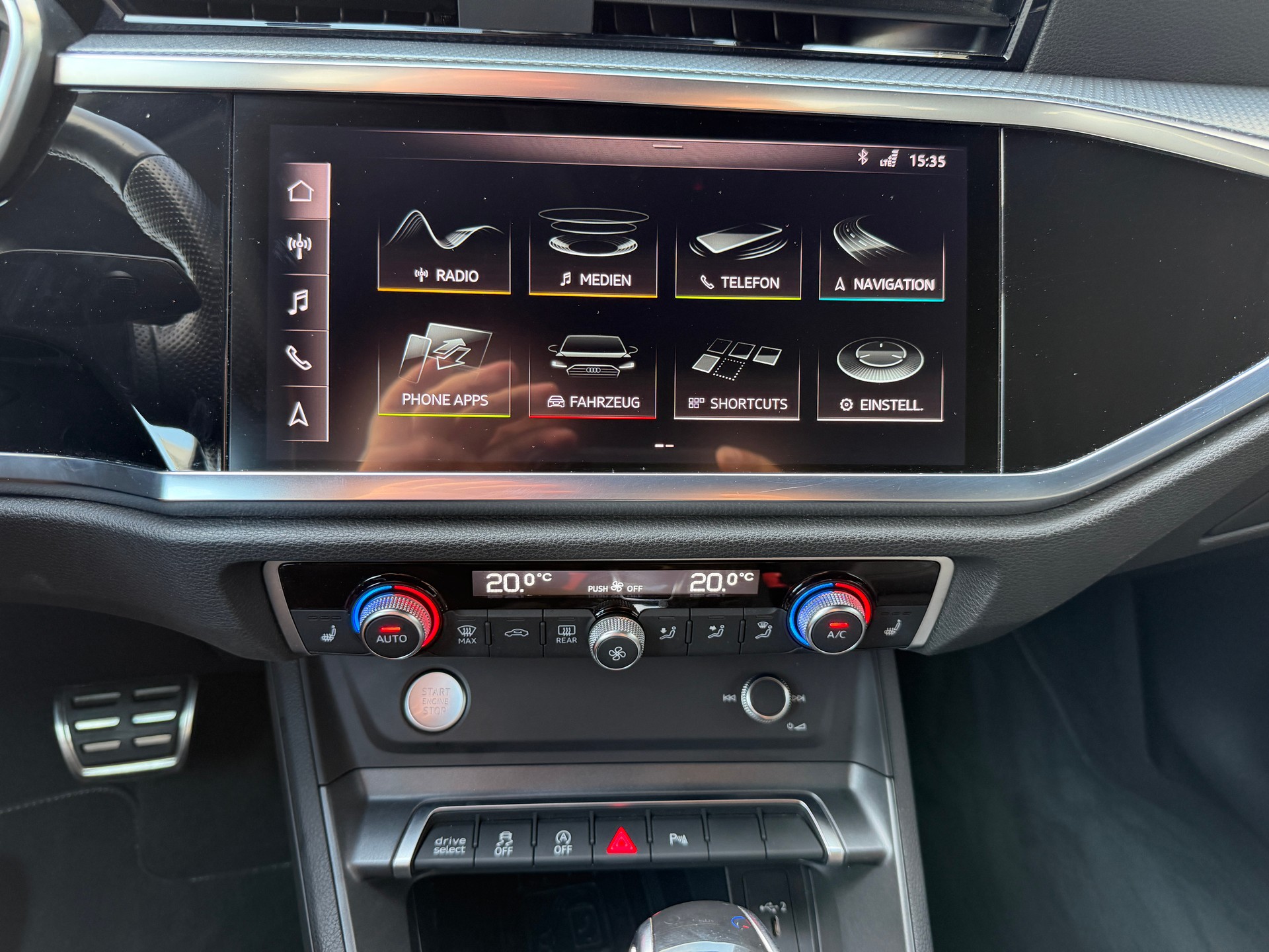 AUDI Q3 40 TDI S line quattro S-tronic-image-12