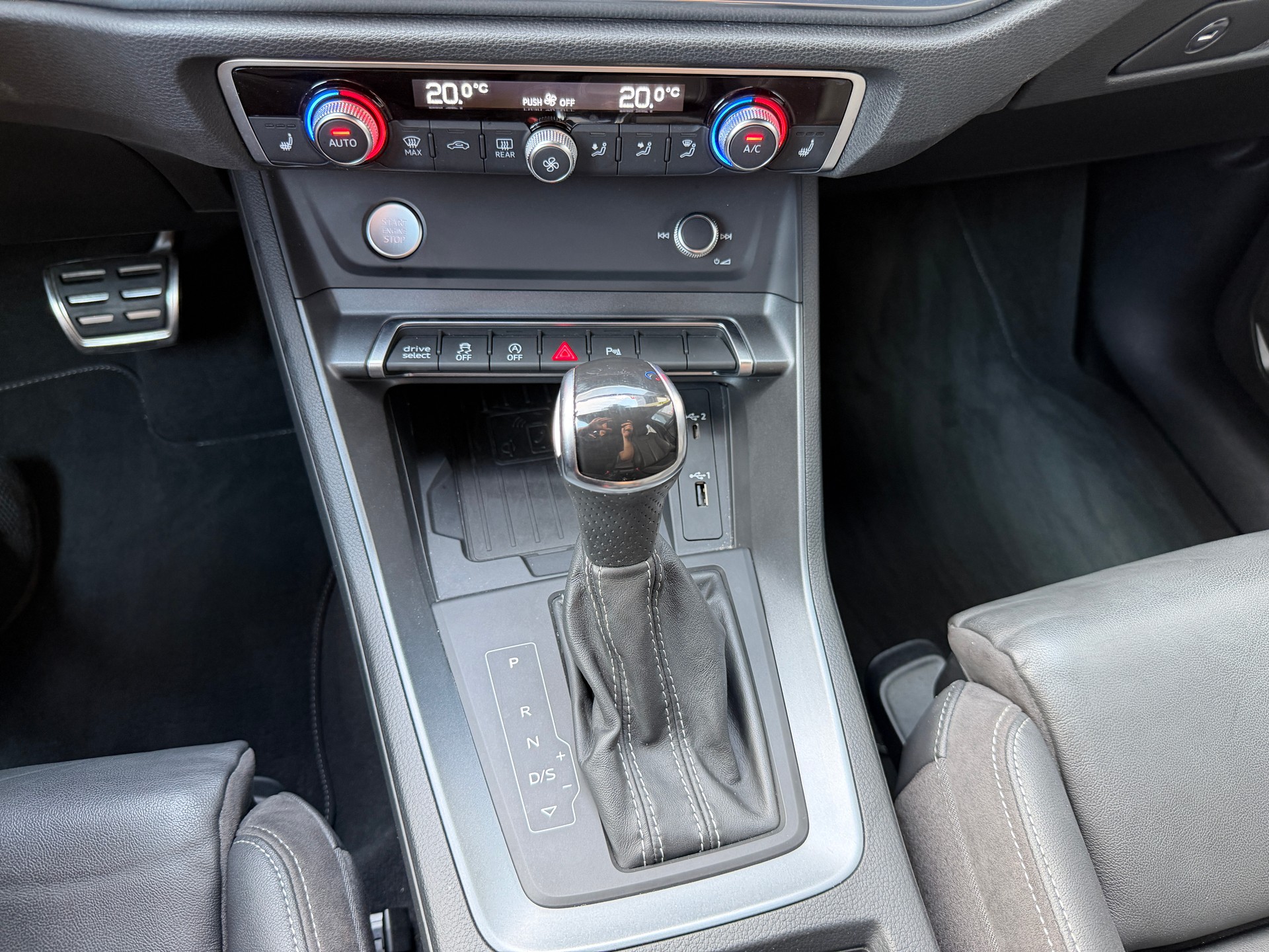 AUDI Q3 40 TDI S line quattro S-tronic-image-15
