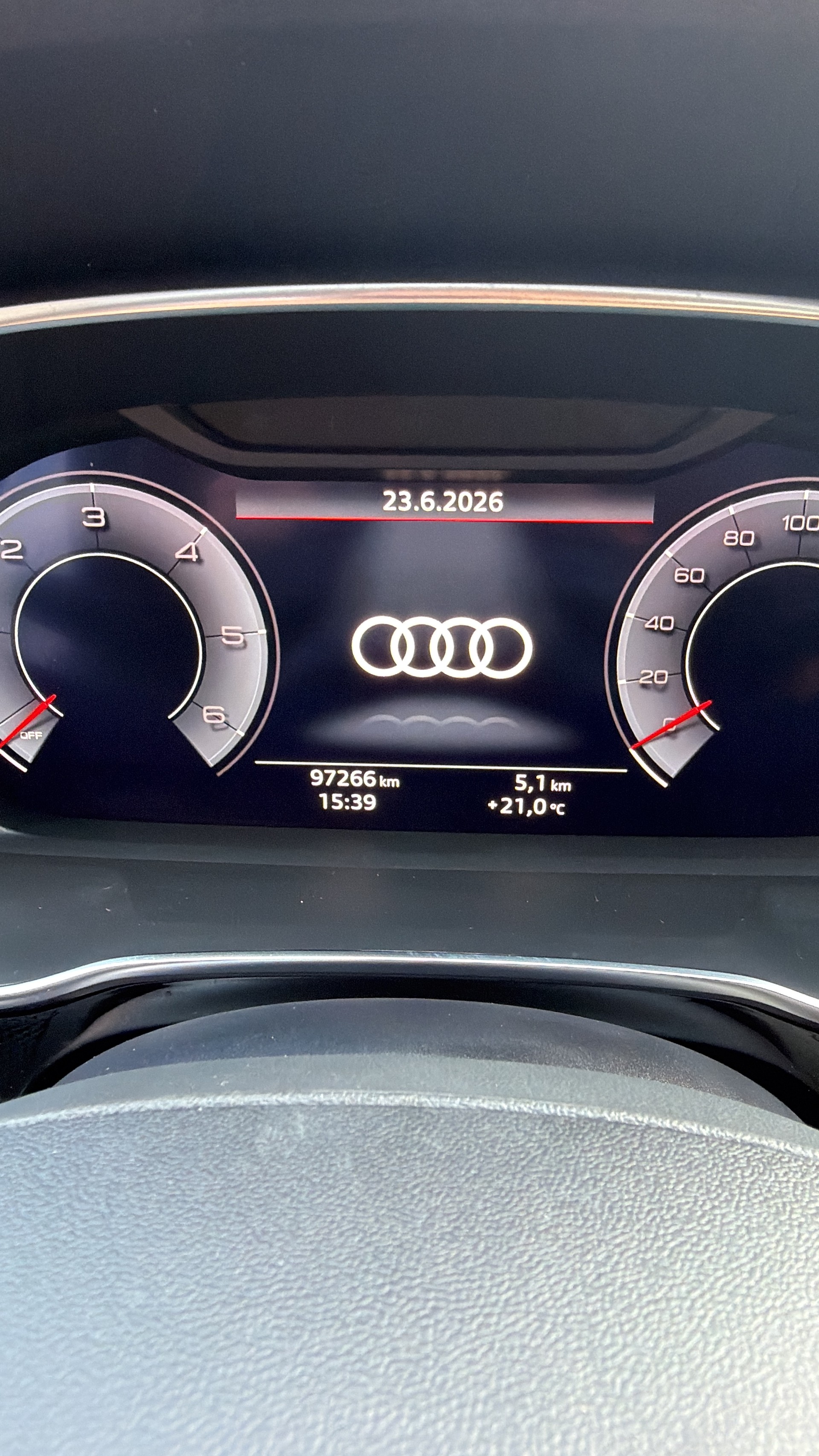 AUDI Q3 40 TDI S line quattro S-tronic-image-19