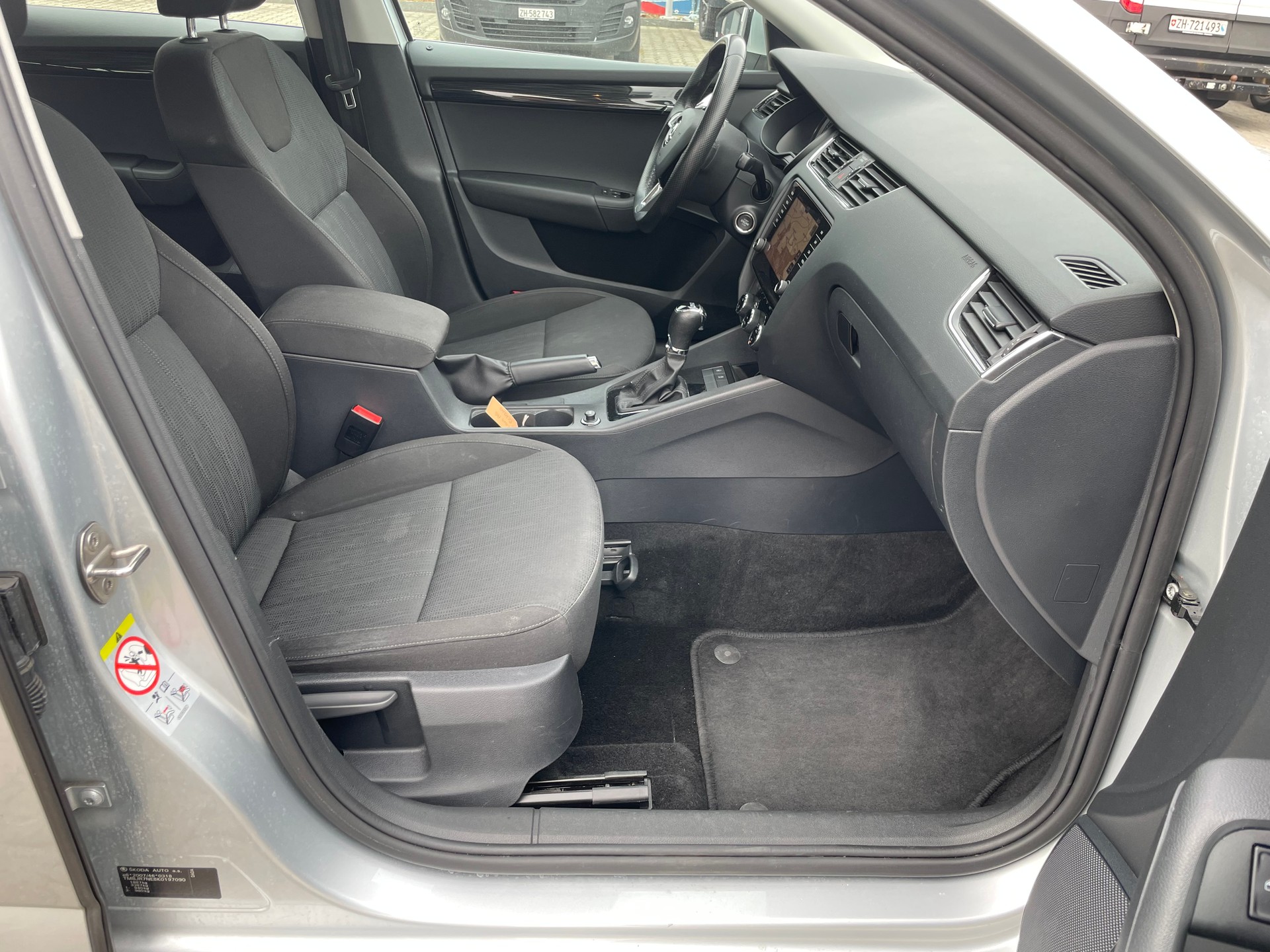 SKODA Octavia Combi 1.5 TSI Ambition DSG-image-10