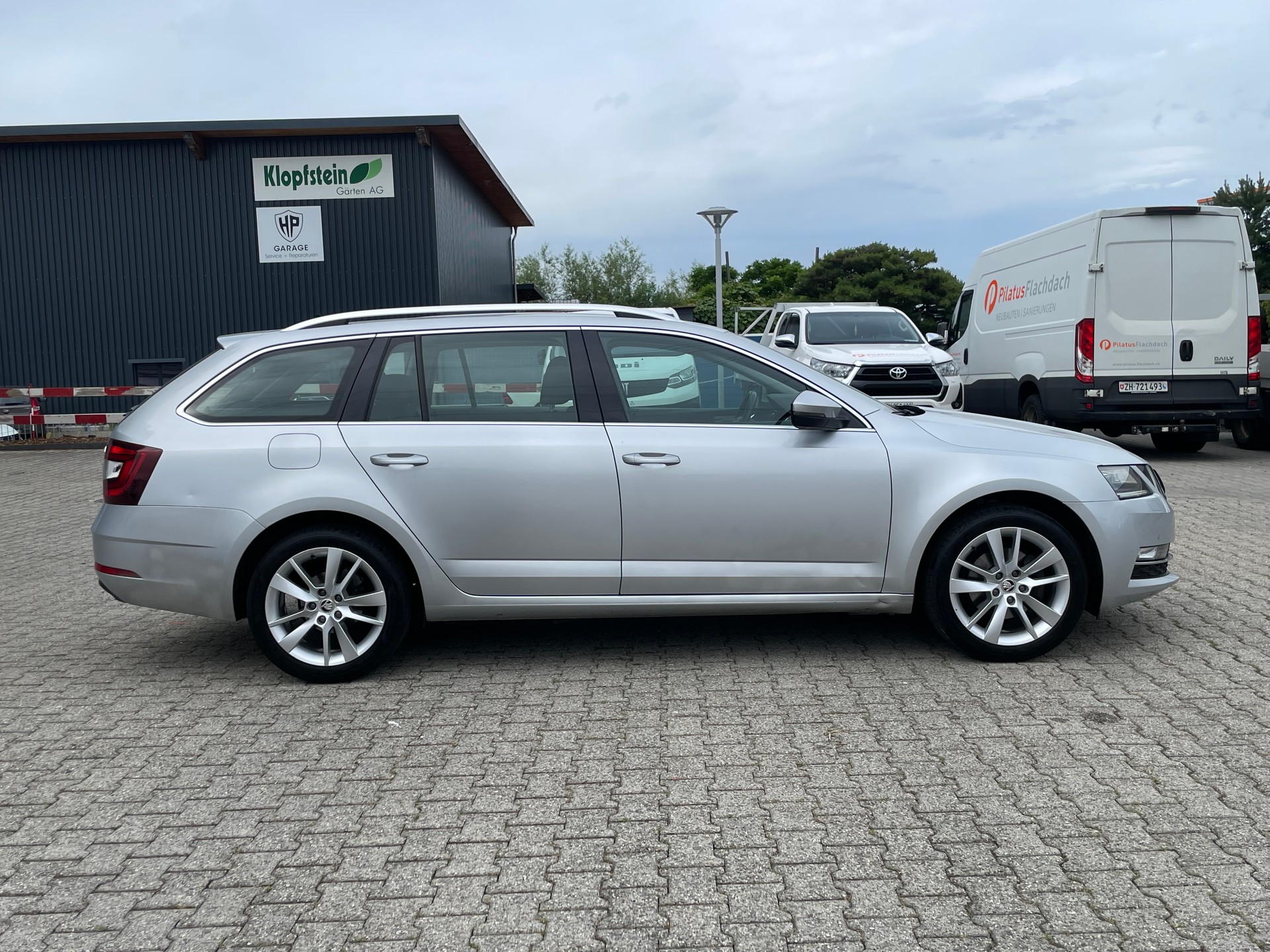 SKODA Octavia Combi 1.5 TSI Ambition DSG-image-6