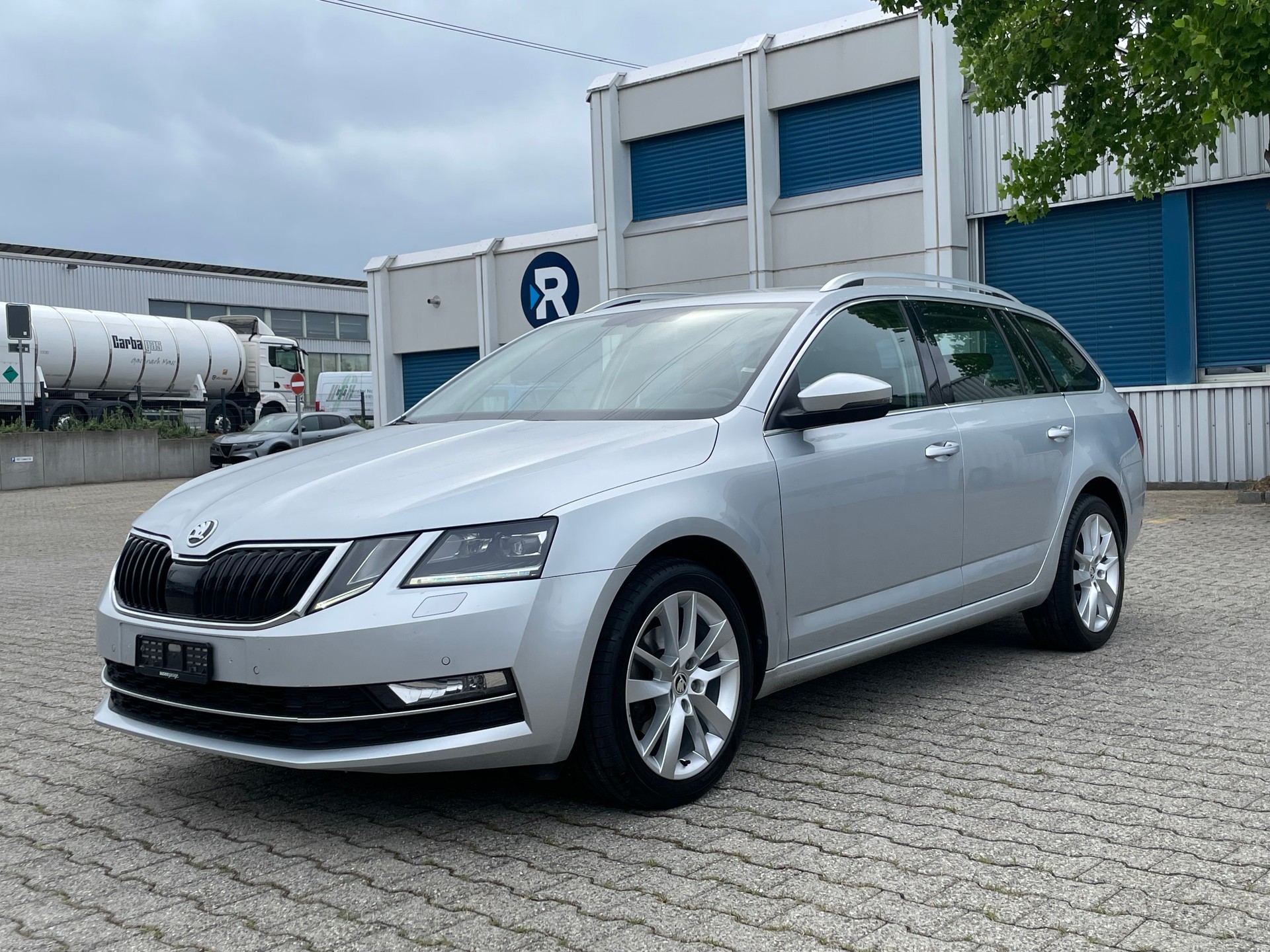 SKODA Octavia Combi 1.5 TSI Ambition DSG-image-0