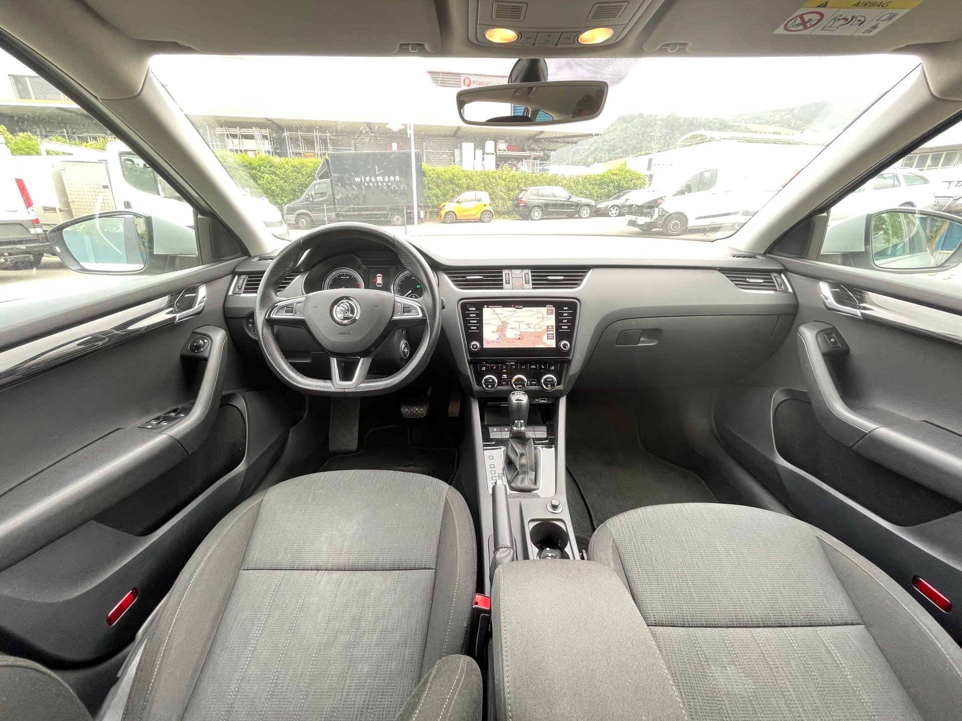 SKODA Octavia Combi 1.5 TSI Ambition DSG-image-12