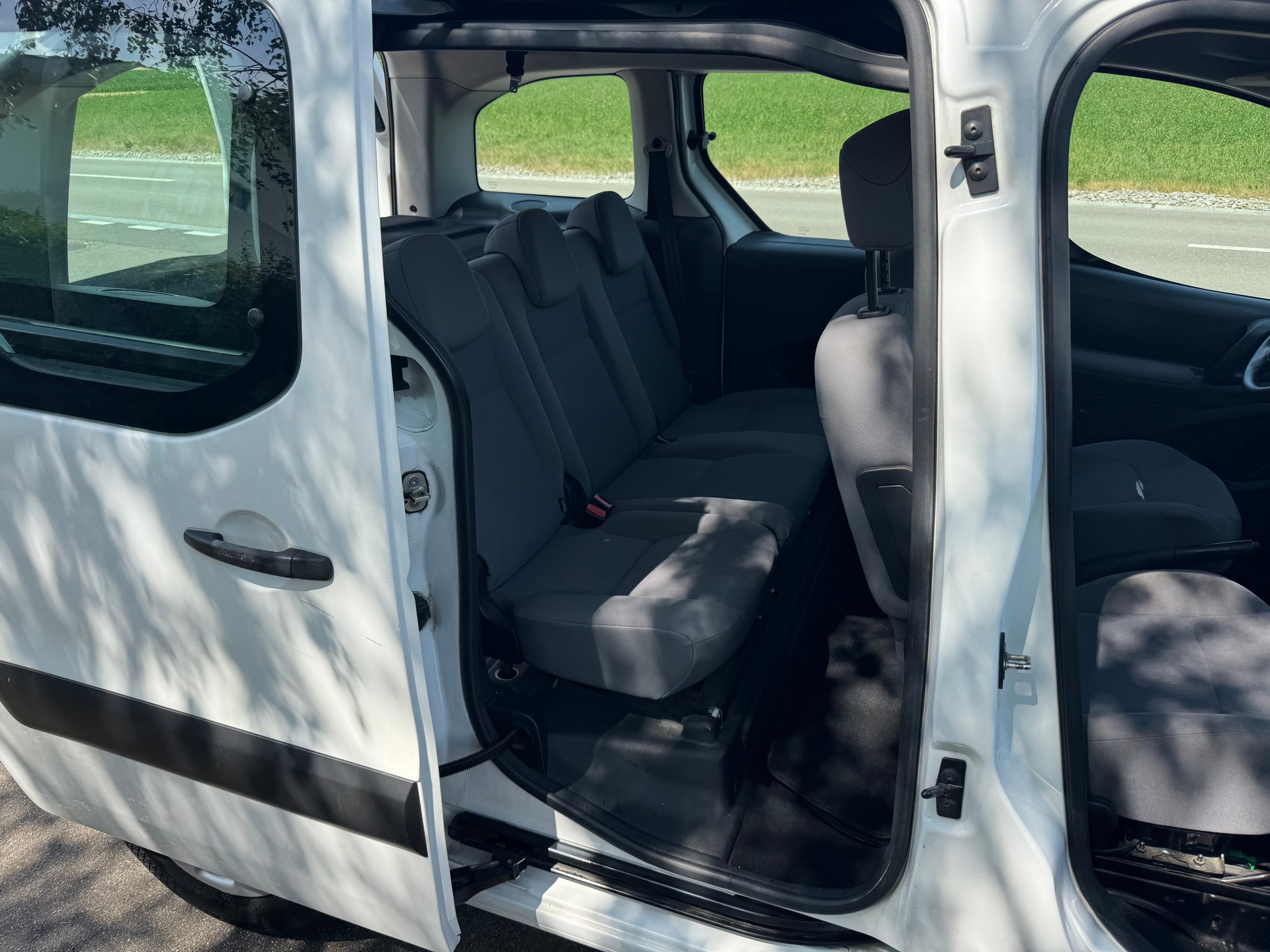 PEUGEOT Partner 1.6 VTi Access-image-11