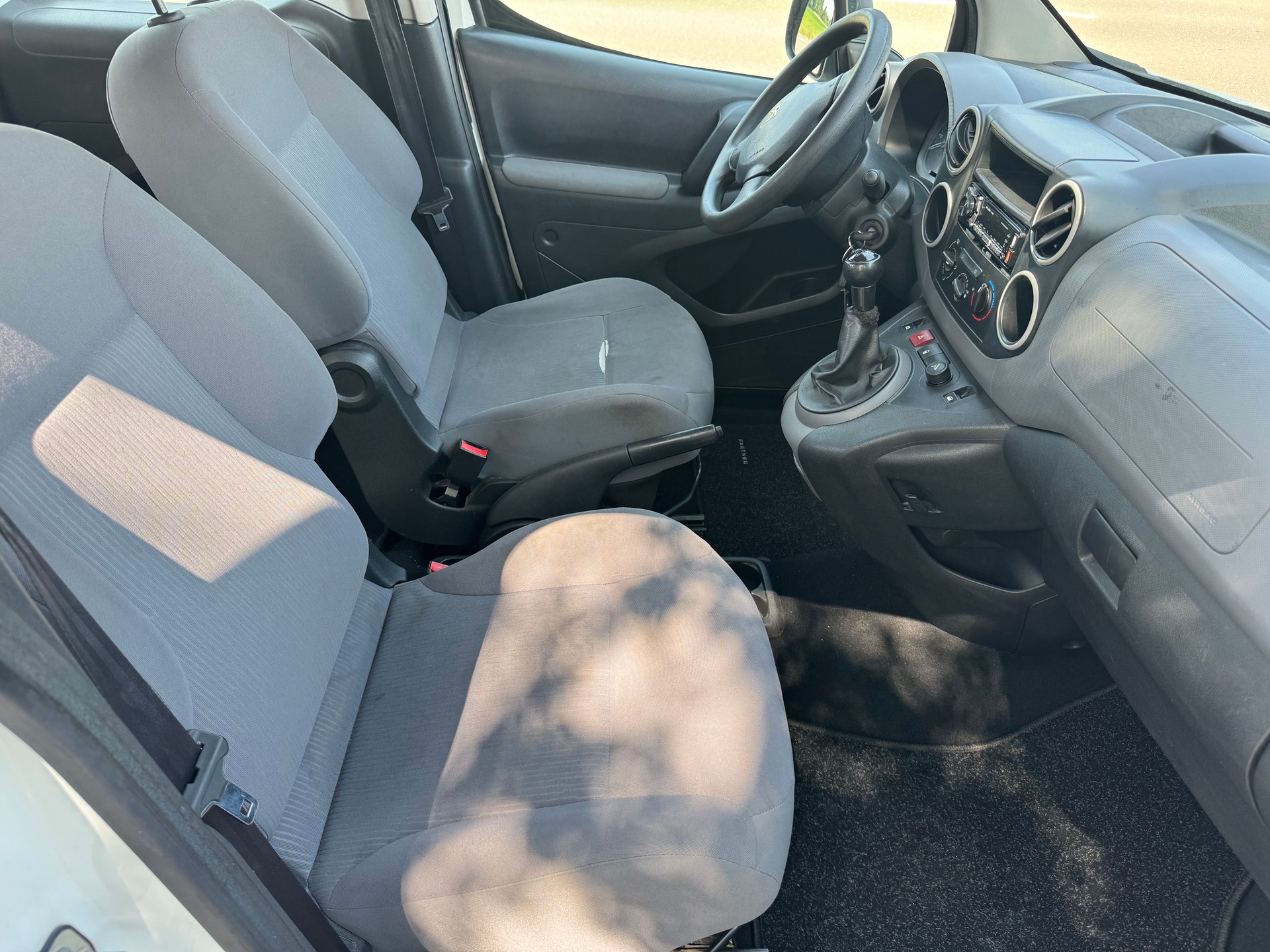 PEUGEOT Partner 1.6 VTi Access-image-10