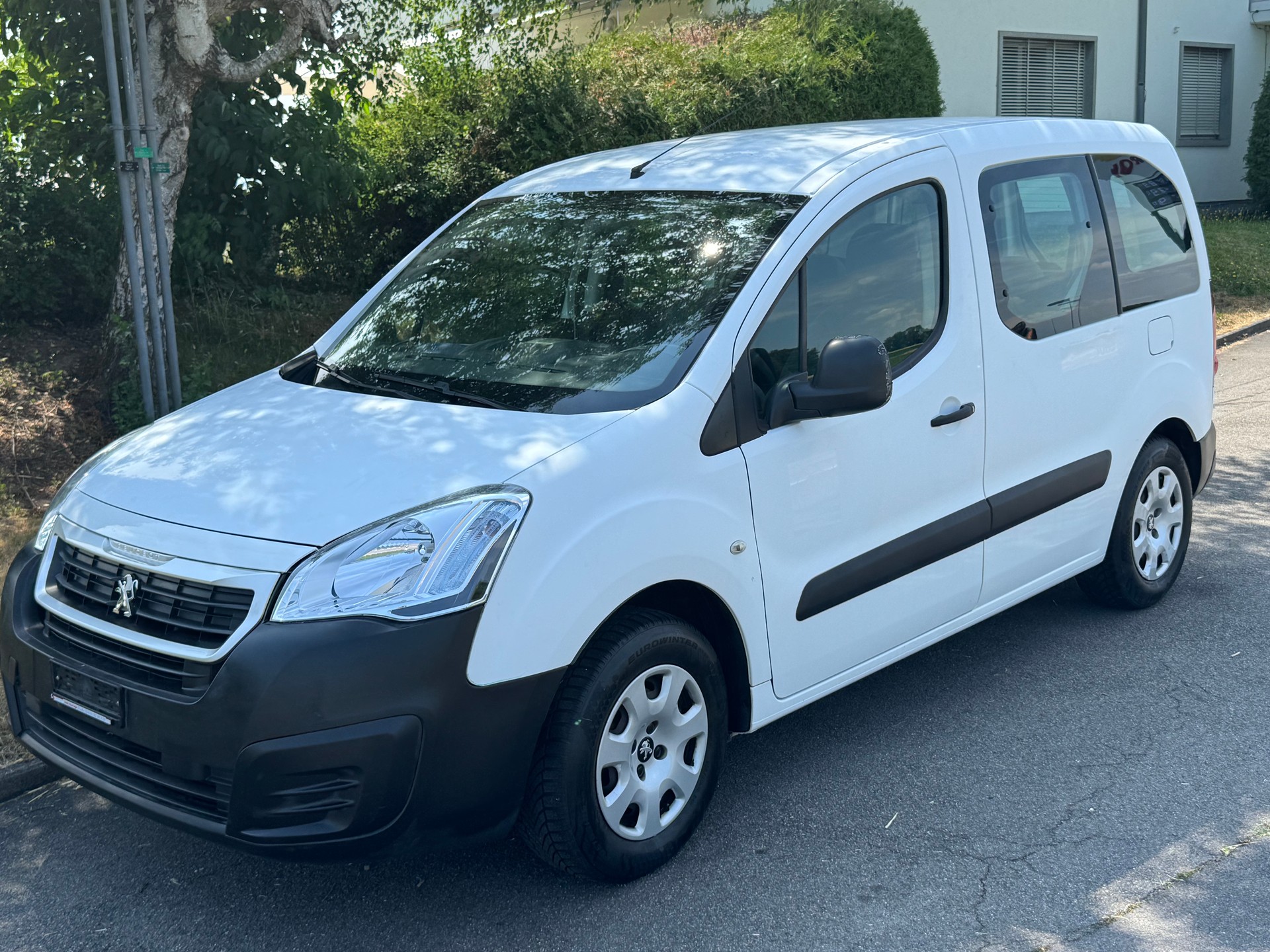 PEUGEOT Partner 1.6 VTi Access-image-0