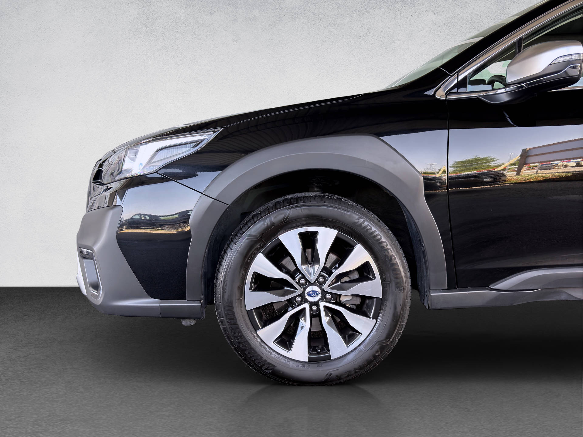 SUBARU Outback 2.5i Luxury-image-3