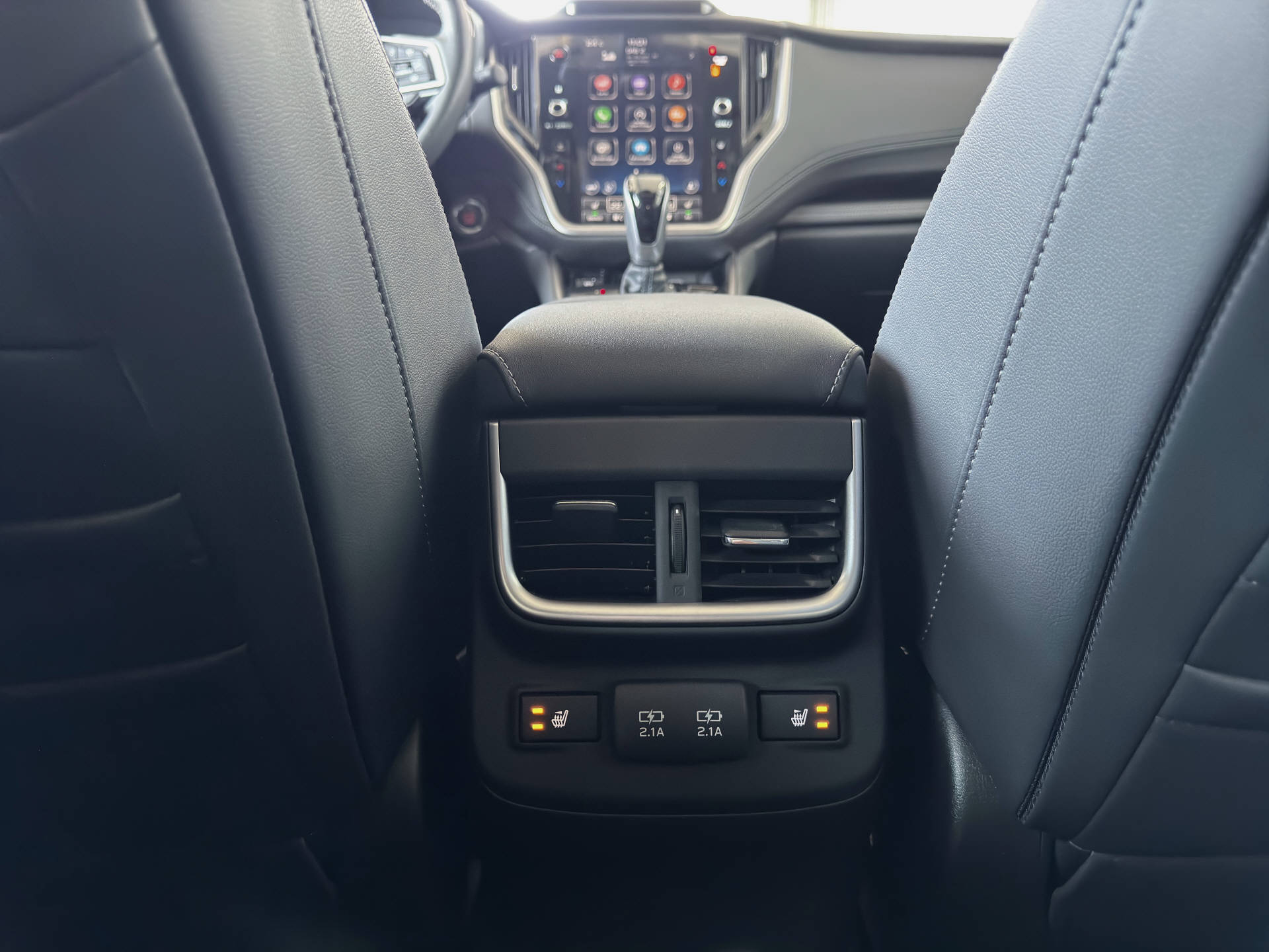 SUBARU Outback 2.5i Luxury-image-13