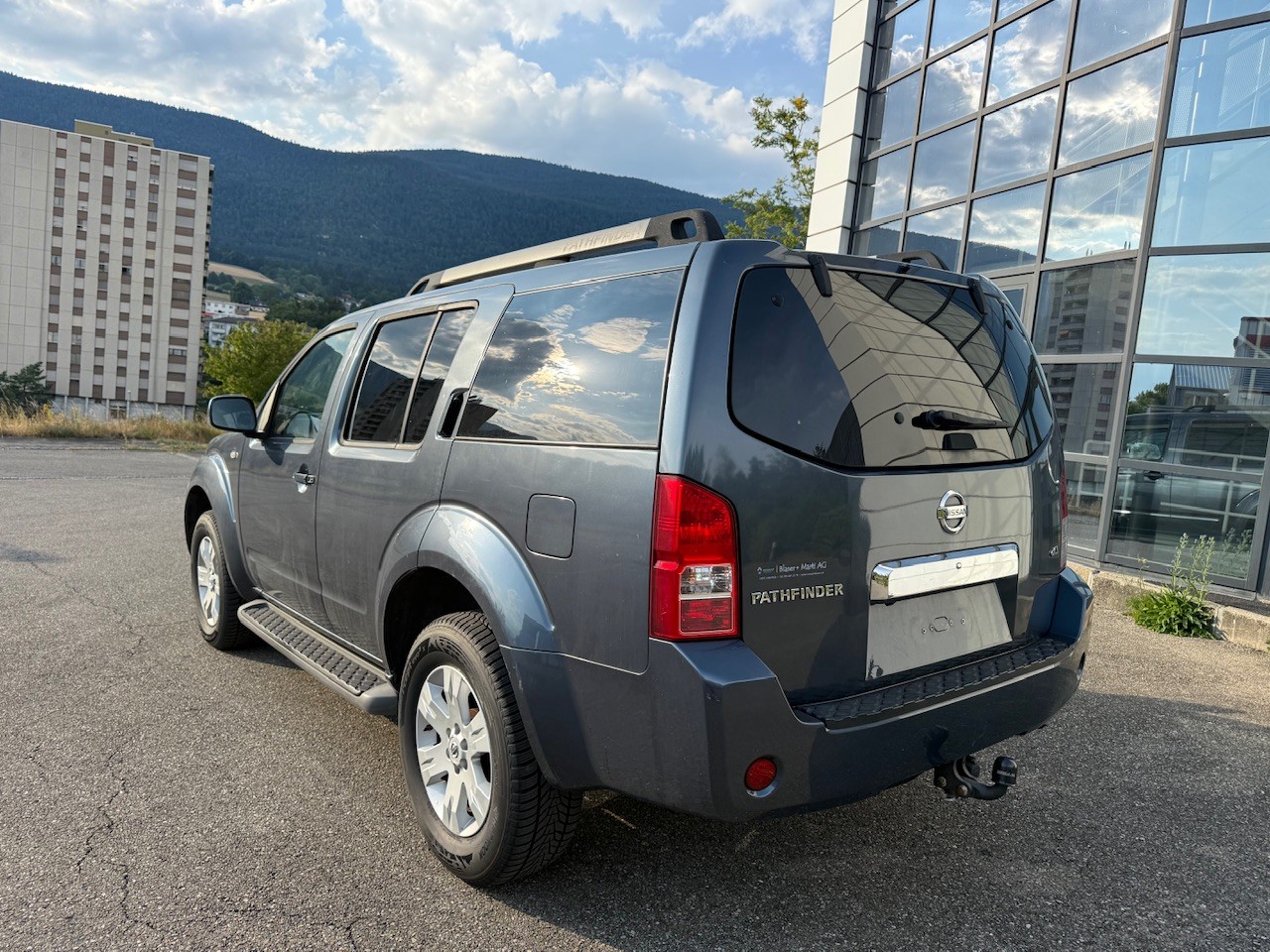 NISSAN Pathfinder 2.5 dCi LE-image-4