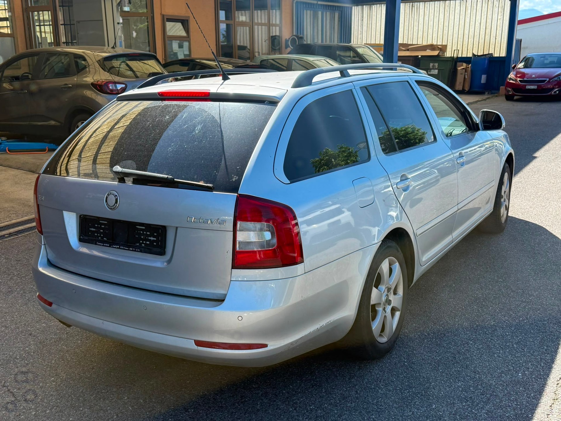 SKODA Octavia Combi 1.4 TSI Entry-image-5