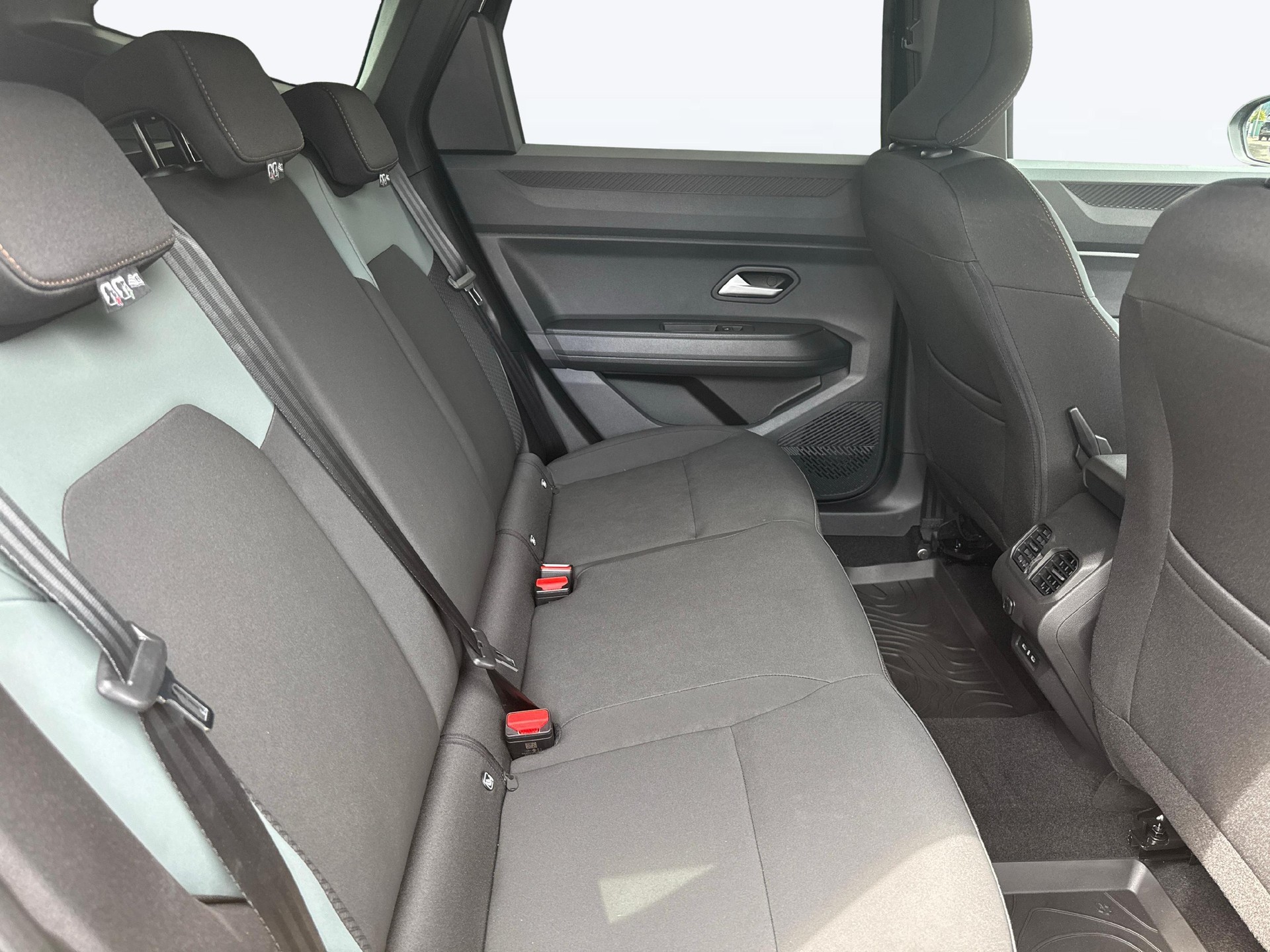 DACIA Bigster 1.2 Hybrid Extreme 4WD-image-10