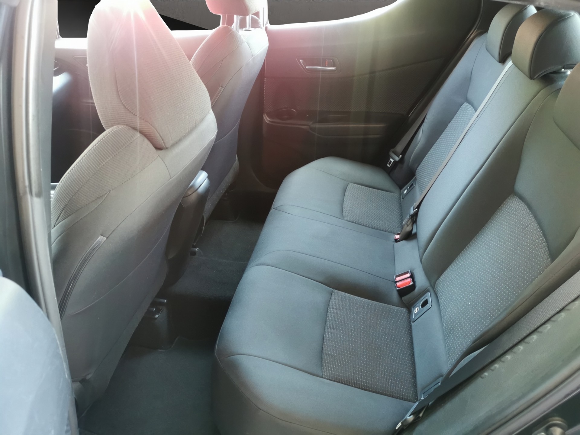 TOYOTA C-HR 1.2 Turbo Style 4WD Multidrive S-image-11