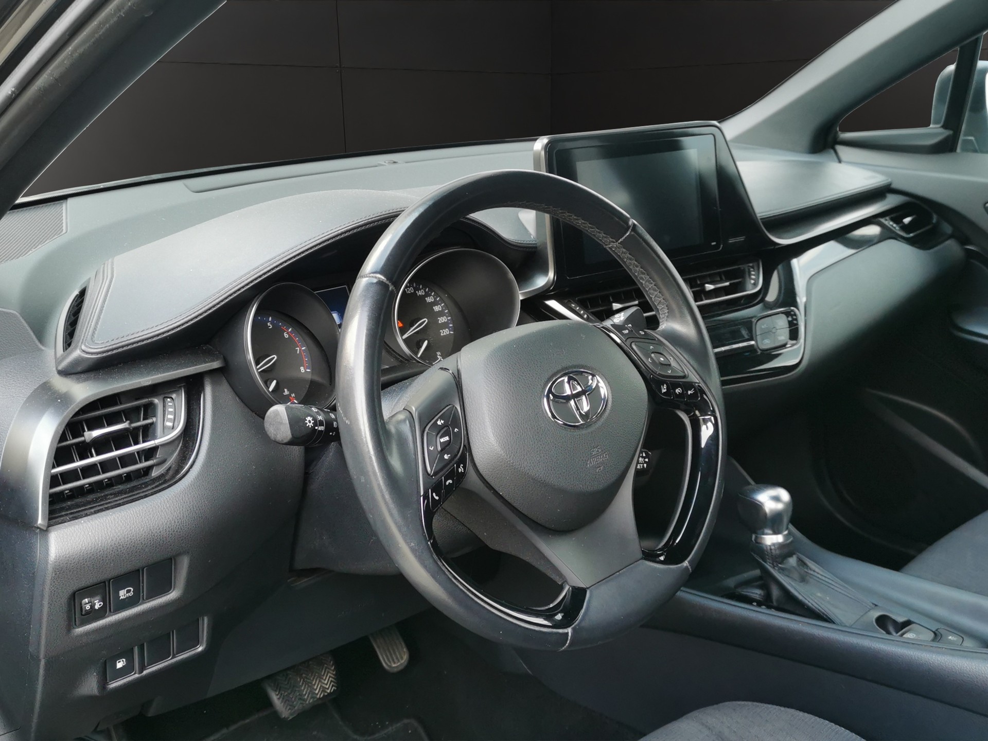 TOYOTA C-HR 1.2 Turbo Style 4WD Multidrive S-image-8