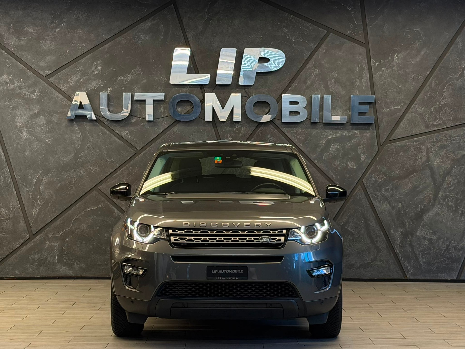 LAND ROVER Discovery Sport 2.0 TD4 Pure AT9-image-1