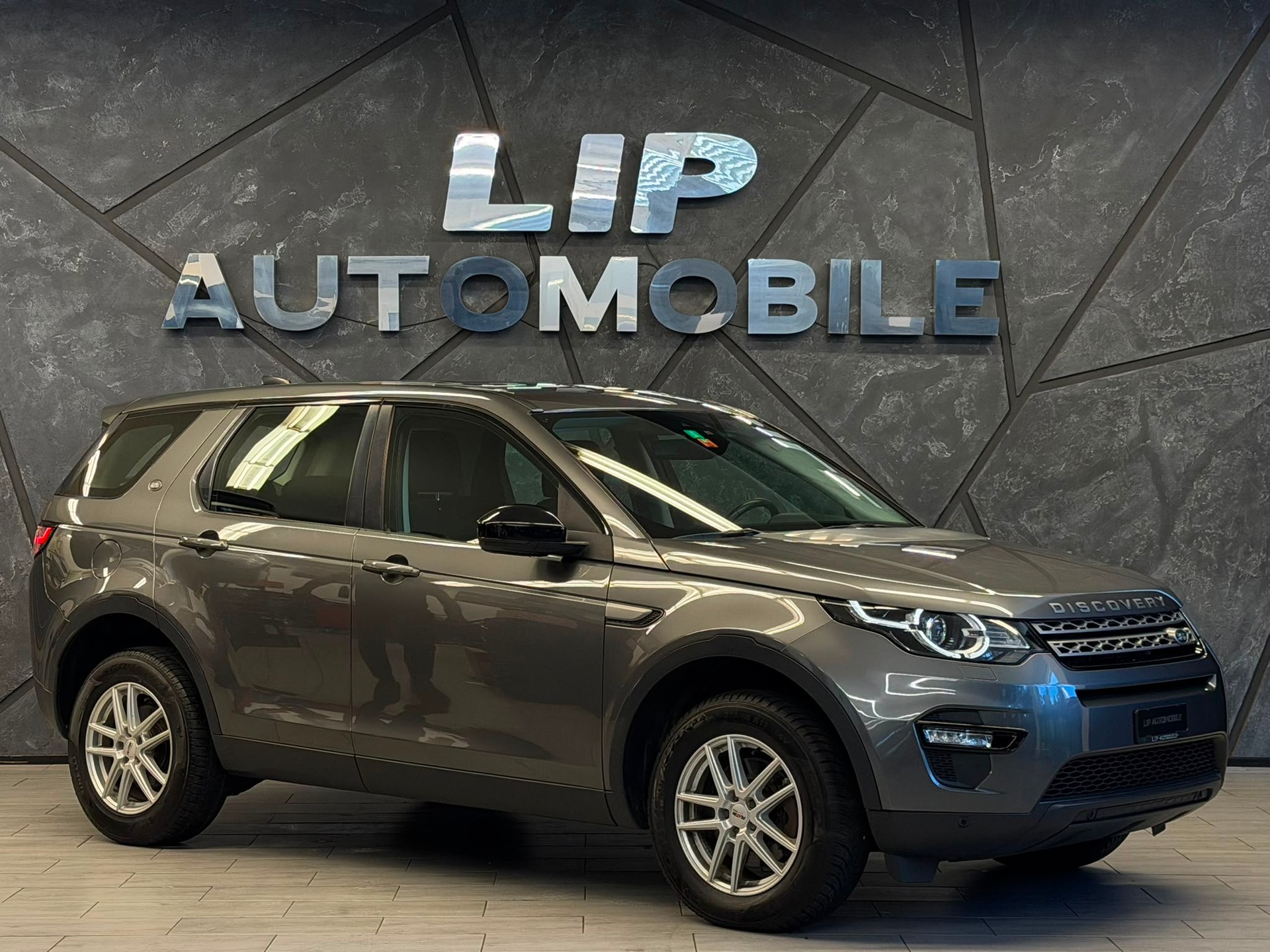 LAND ROVER Discovery Sport 2.0 TD4 Pure AT9-image-2