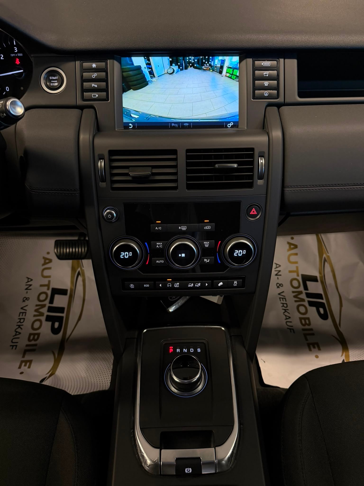 LAND ROVER Discovery Sport 2.0 TD4 Pure AT9-image-11