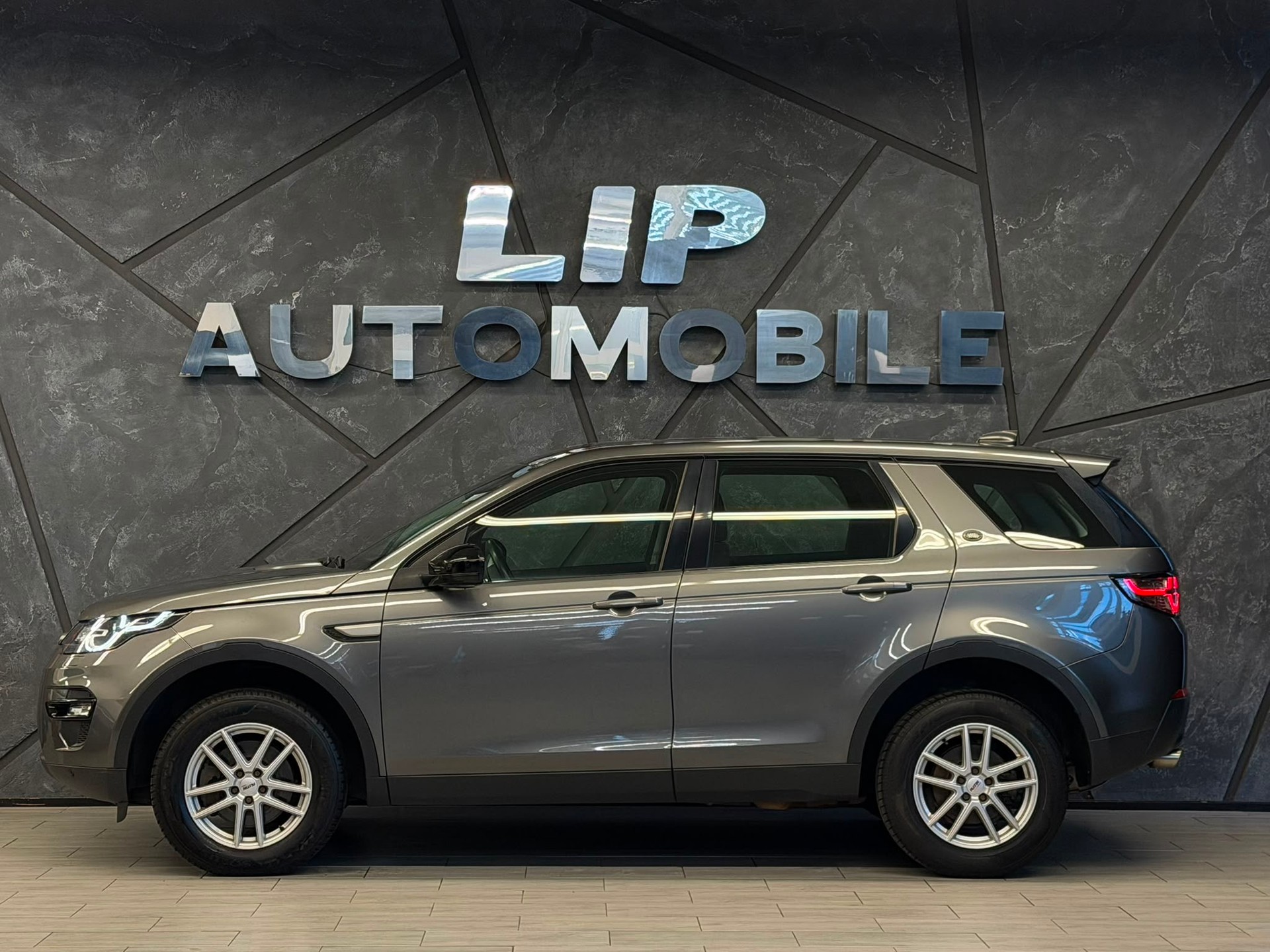 LAND ROVER Discovery Sport 2.0 TD4 Pure AT9-image-3