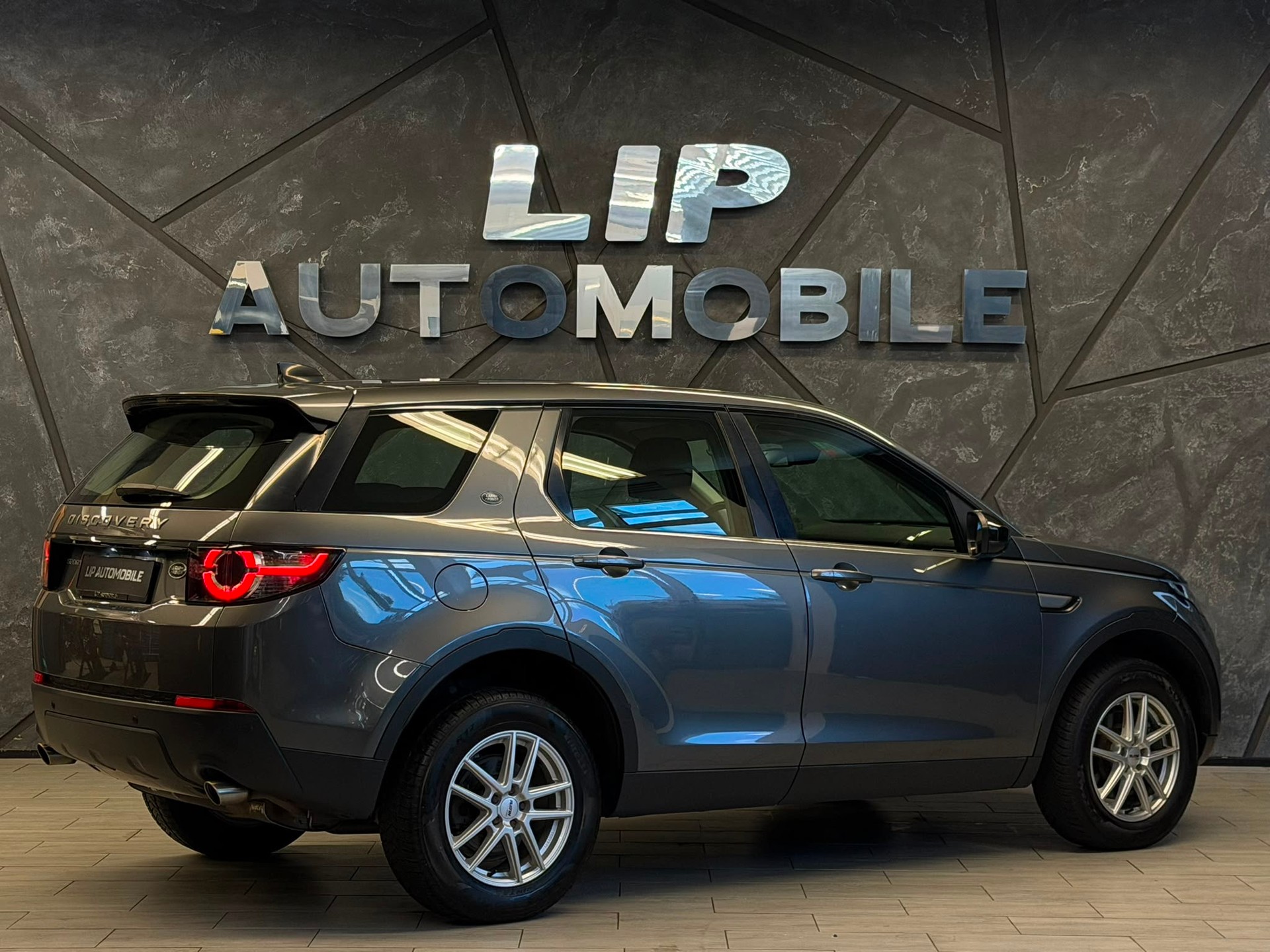 LAND ROVER Discovery Sport 2.0 TD4 Pure AT9-image-5