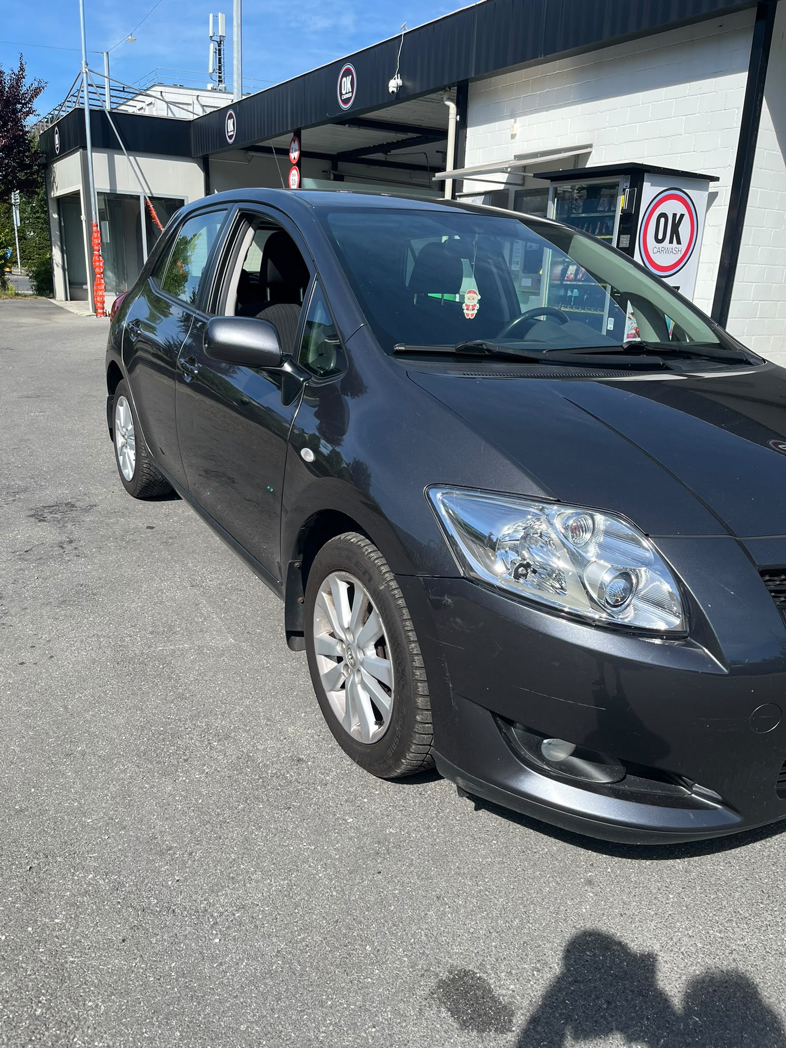 TOYOTA Auris 1.6 Linea Luna-image-1