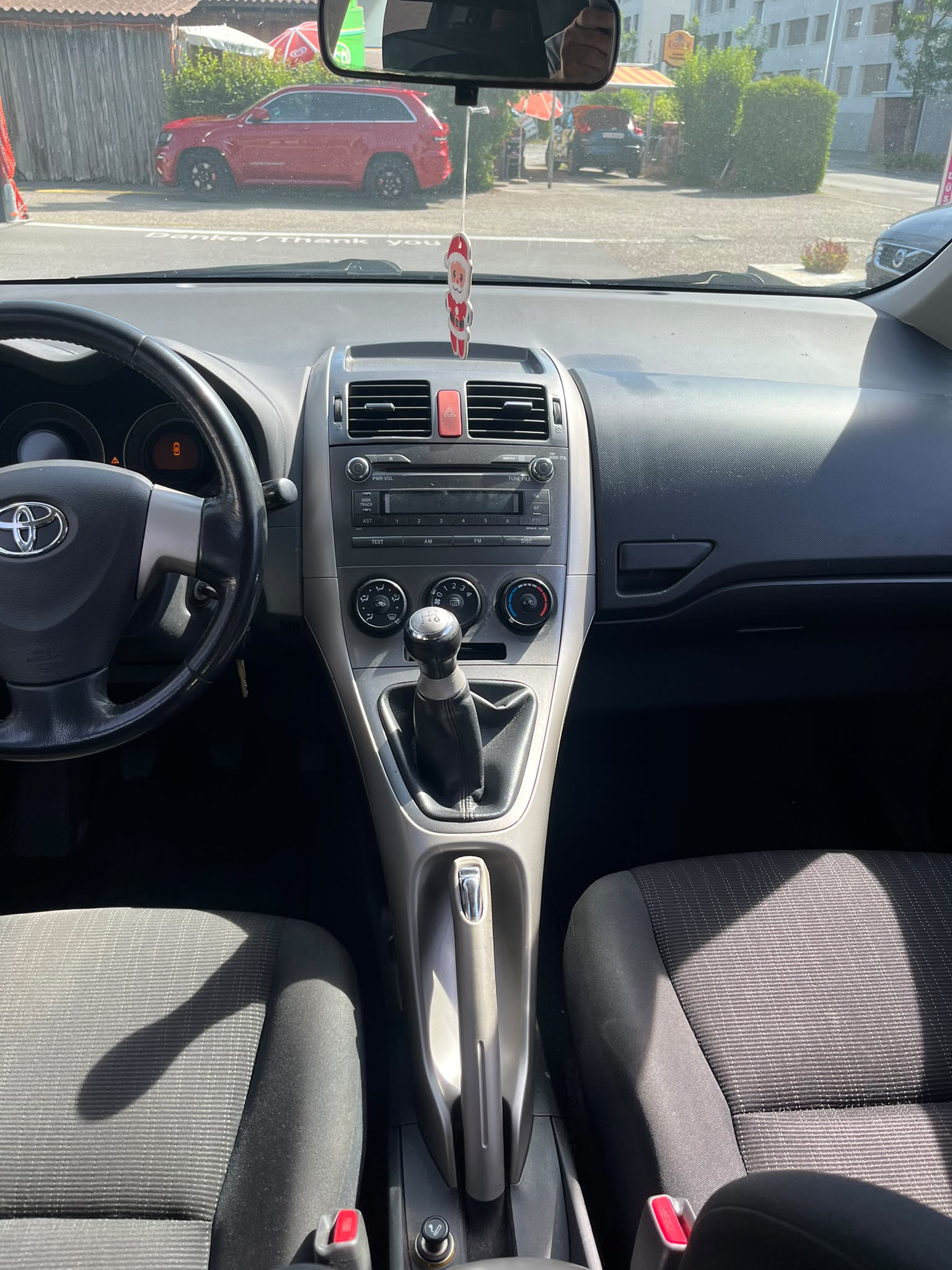 TOYOTA Auris 1.6 Linea Luna-image-4