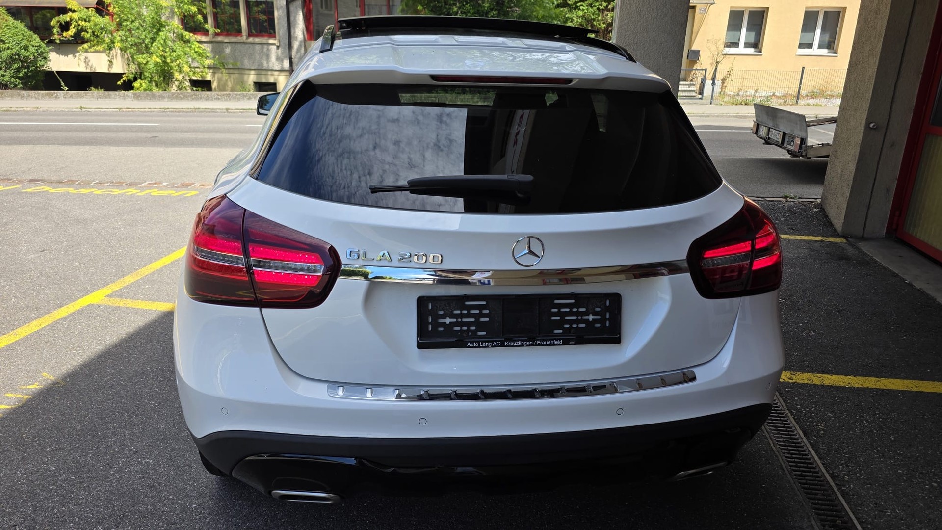 MERCEDES-BENZ GLA 200 Urban-image-8
