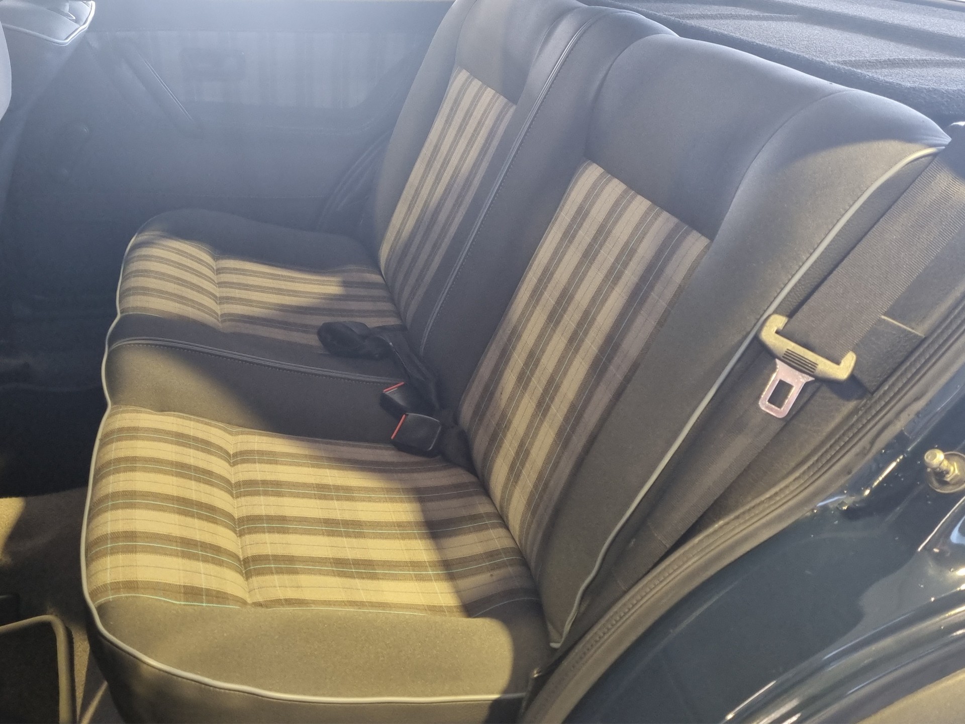 VW Golf 1300 GL-image-10