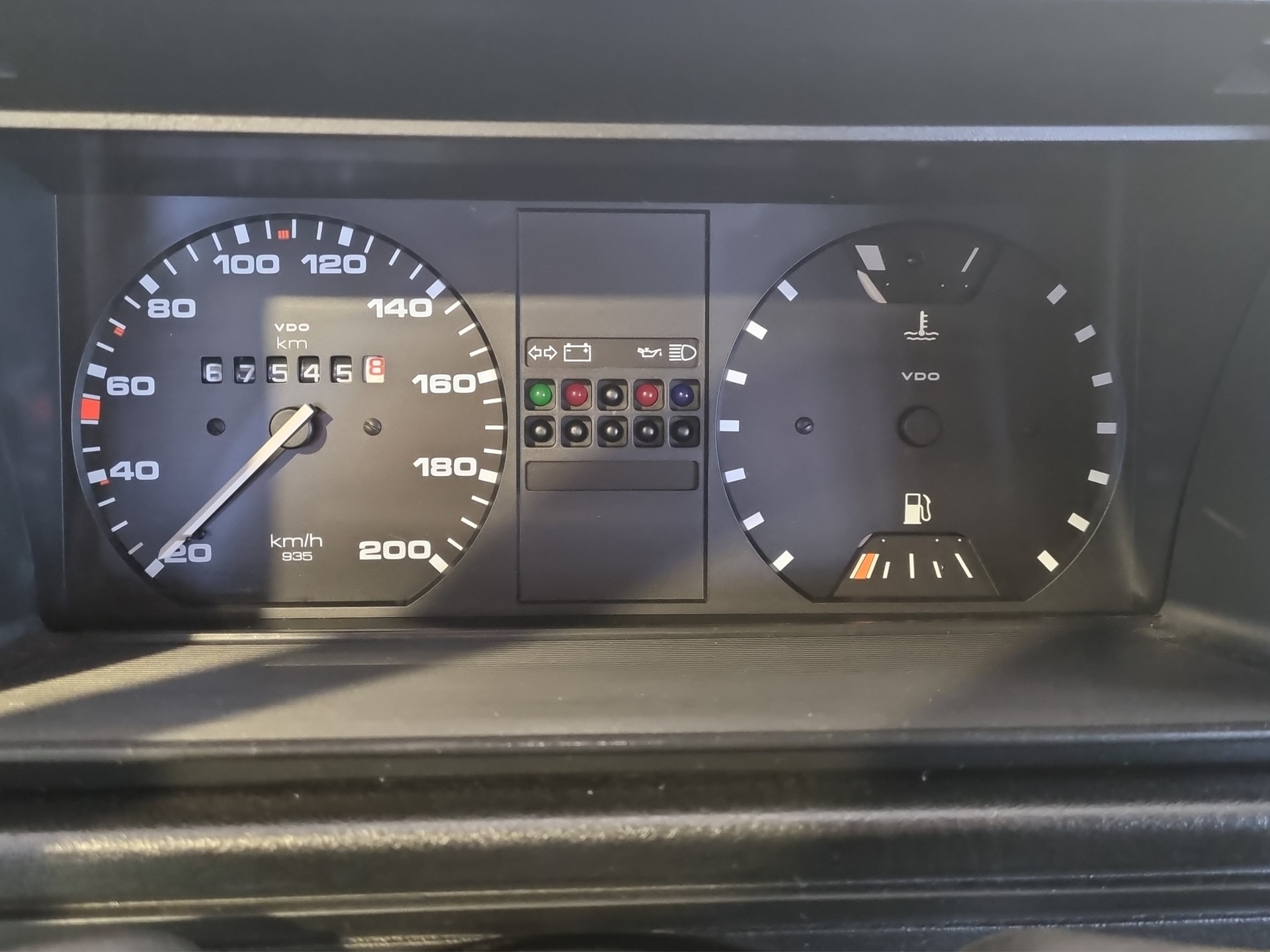 VW Golf 1300 GL-image-11
