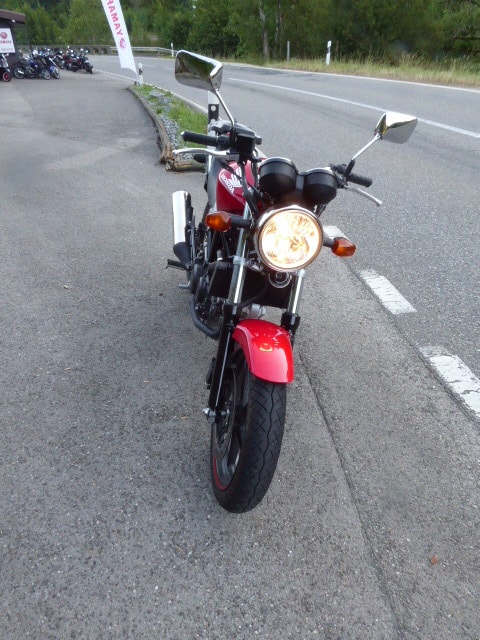 HONDA VTR 250-showroom-element-1
