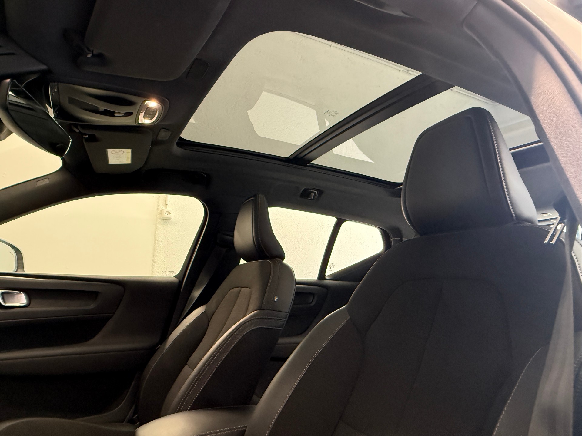 VOLVO XC40 D3 AWD Momentum Geartronic Ab 270.- pro Monat-image-11