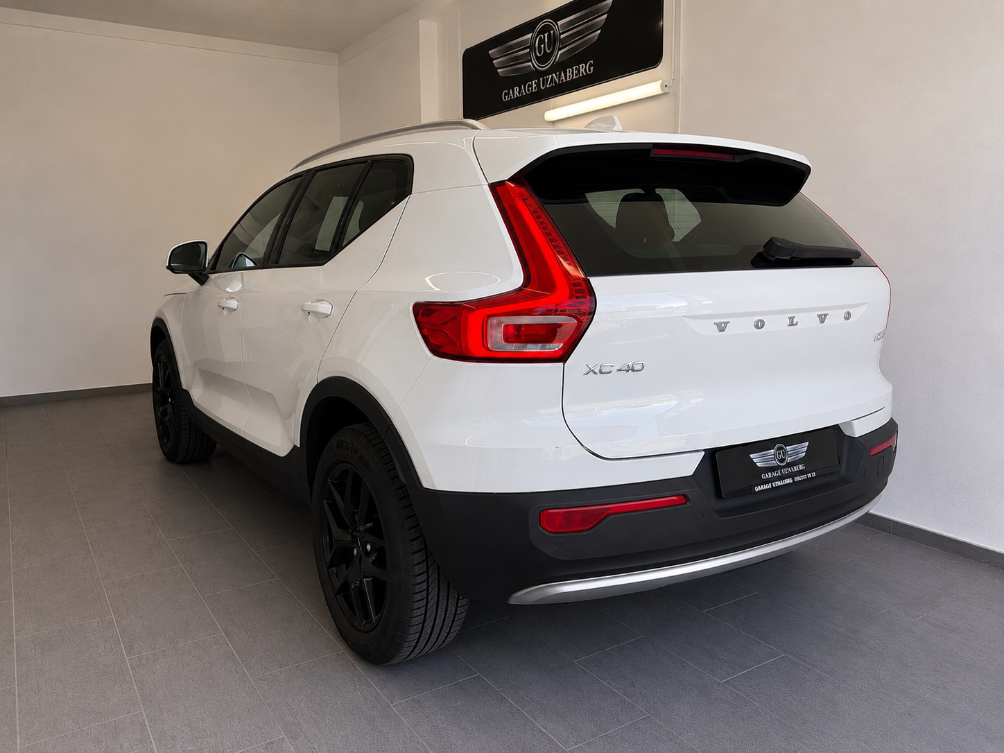 VOLVO XC40 D3 AWD Momentum Geartronic Ab 270.- pro Monat-image-2