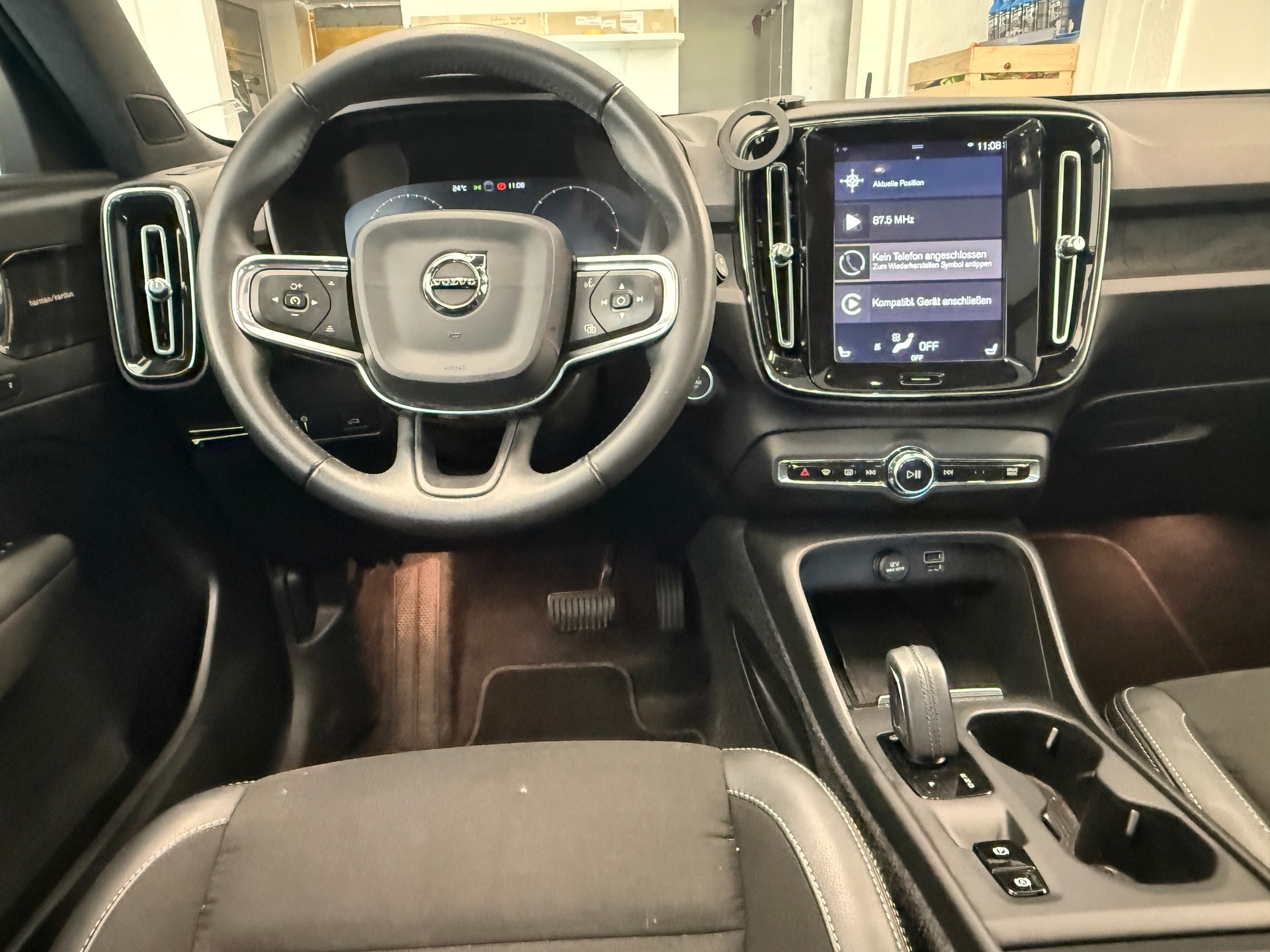 VOLVO XC40 D3 AWD Momentum Geartronic Ab 270.- pro Monat-image-12