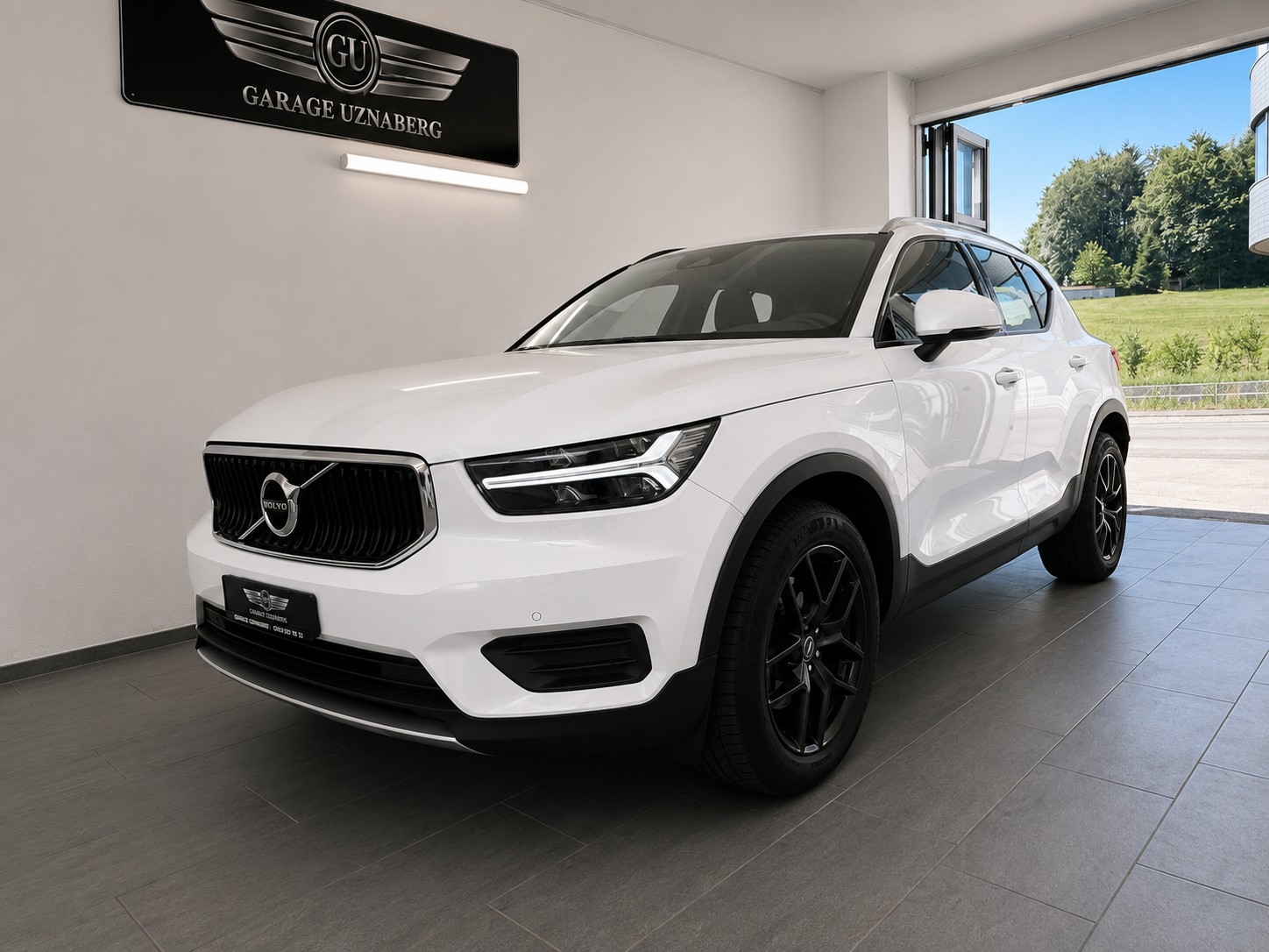 VOLVO XC40 D3 AWD Momentum Geartronic Ab 270.- pro Monat-image-0
