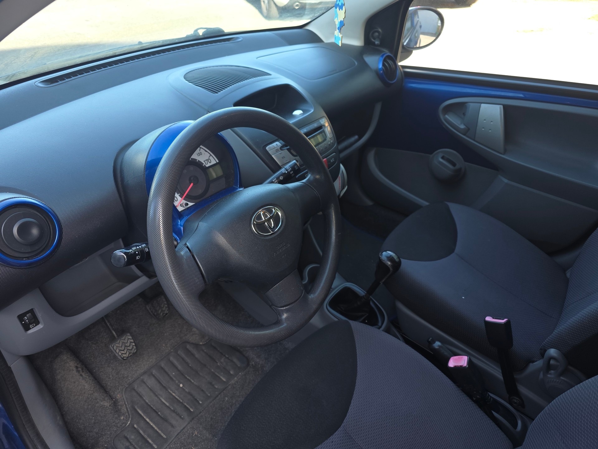 TOYOTA Aygo 1.0 Linea Sol-image-2