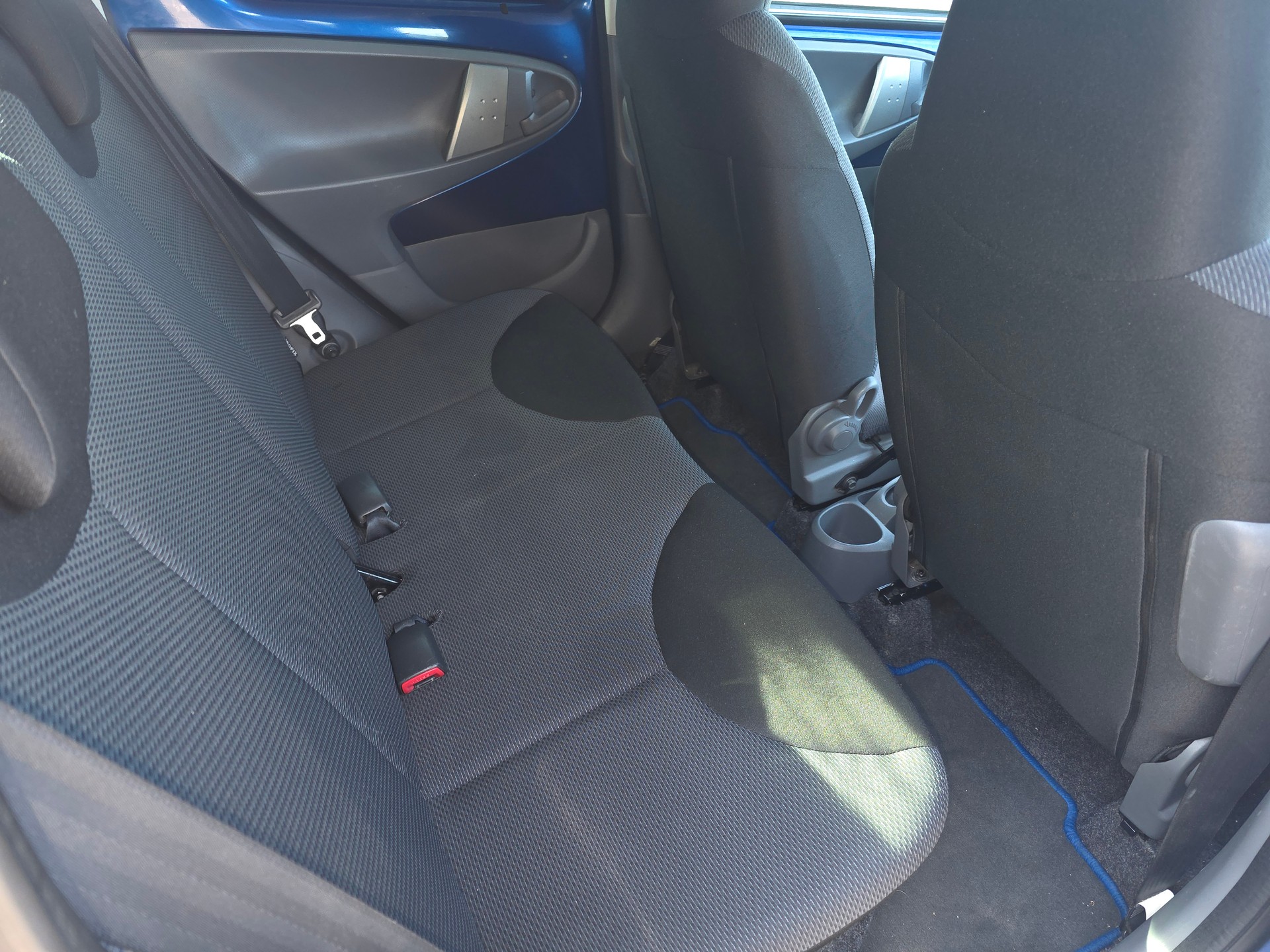 TOYOTA Aygo 1.0 Linea Sol-image-5