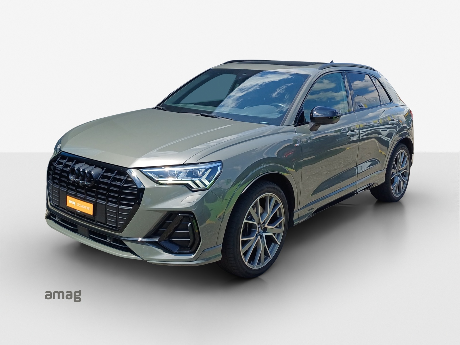 AUDI Q3 40 TFSI S line quattro S-tronic-image-0