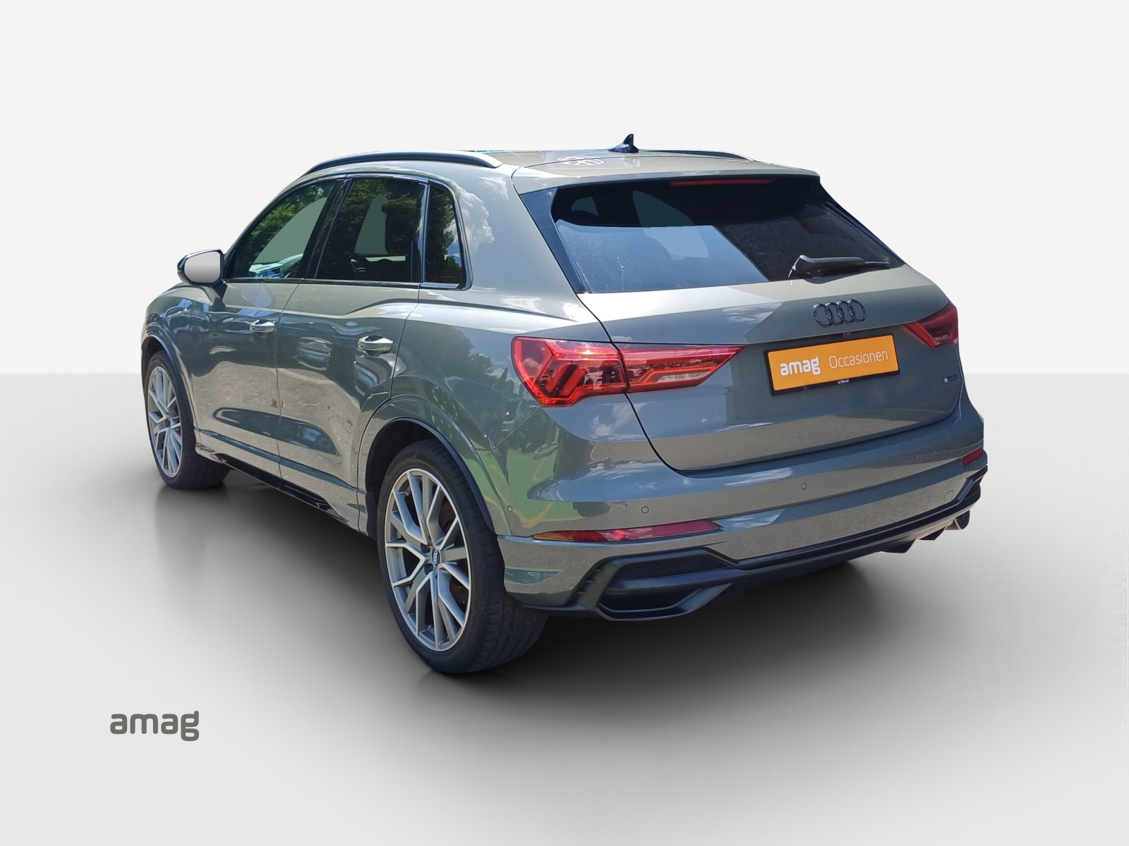 AUDI Q3 40 TFSI S line quattro S-tronic-showroom-element-2