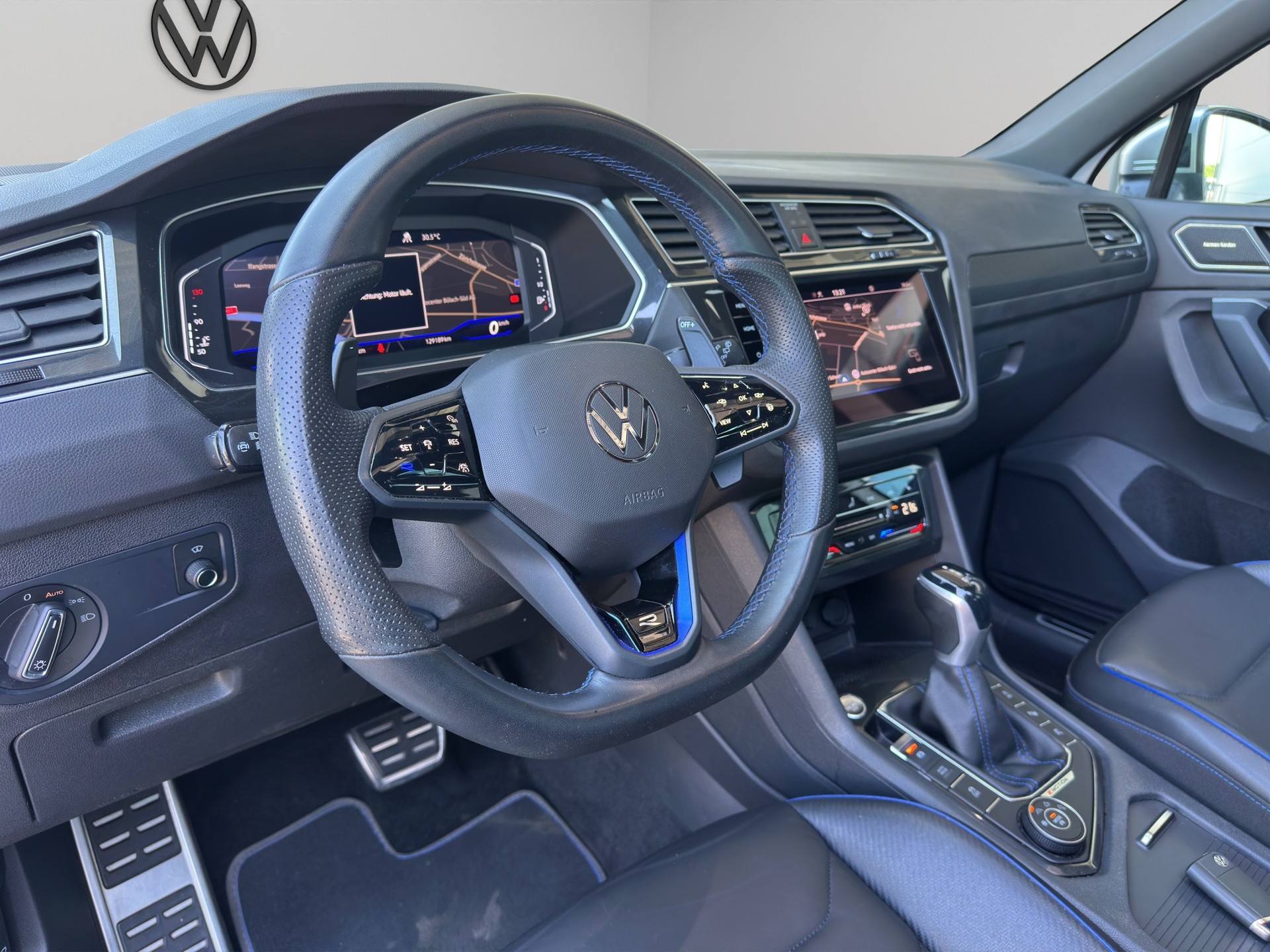 VW Tiguan 2.0TSI R 4Motion DSG-image-9