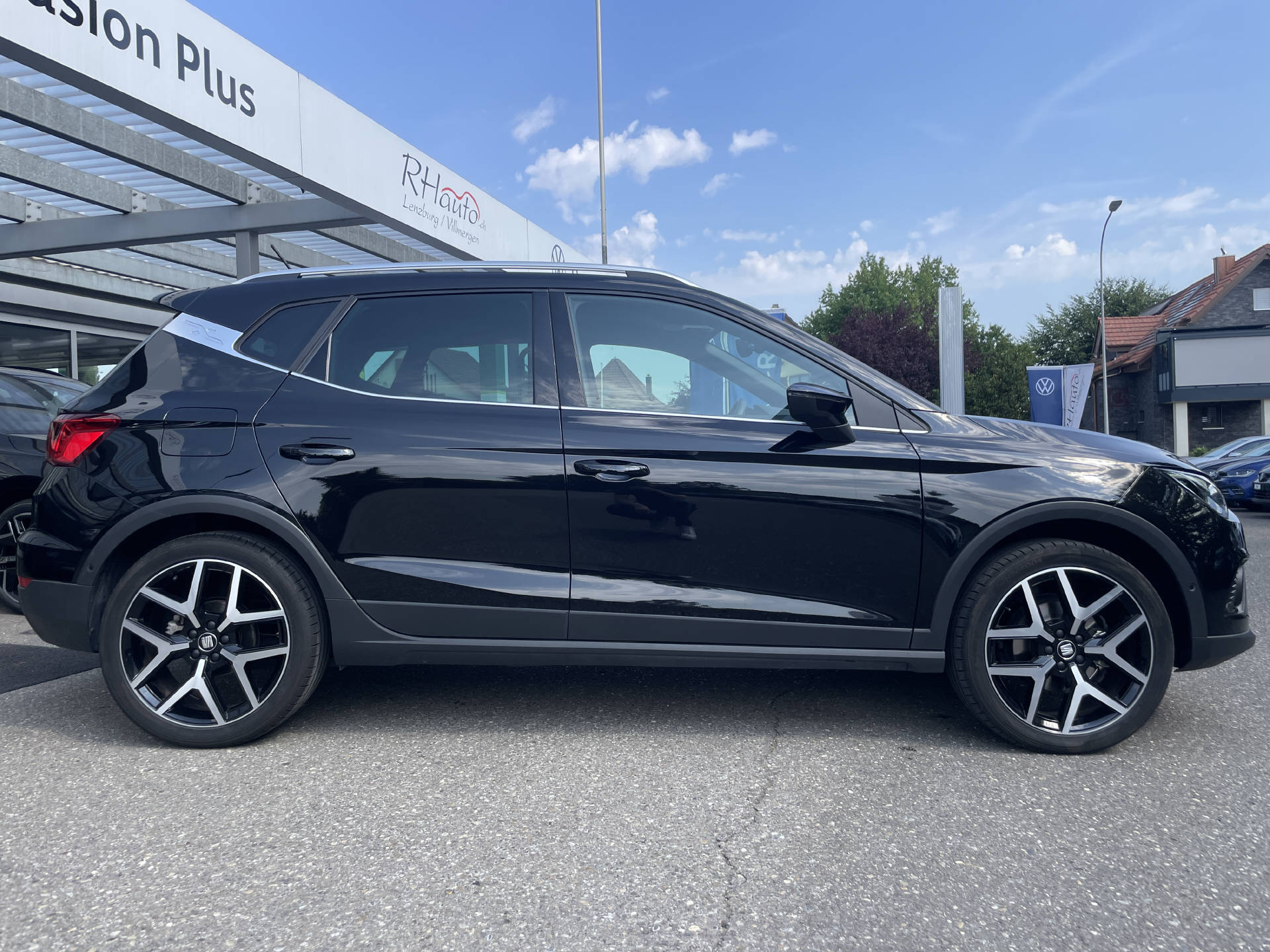 SEAT Arona 1.5 TSI FR DSG-image-2