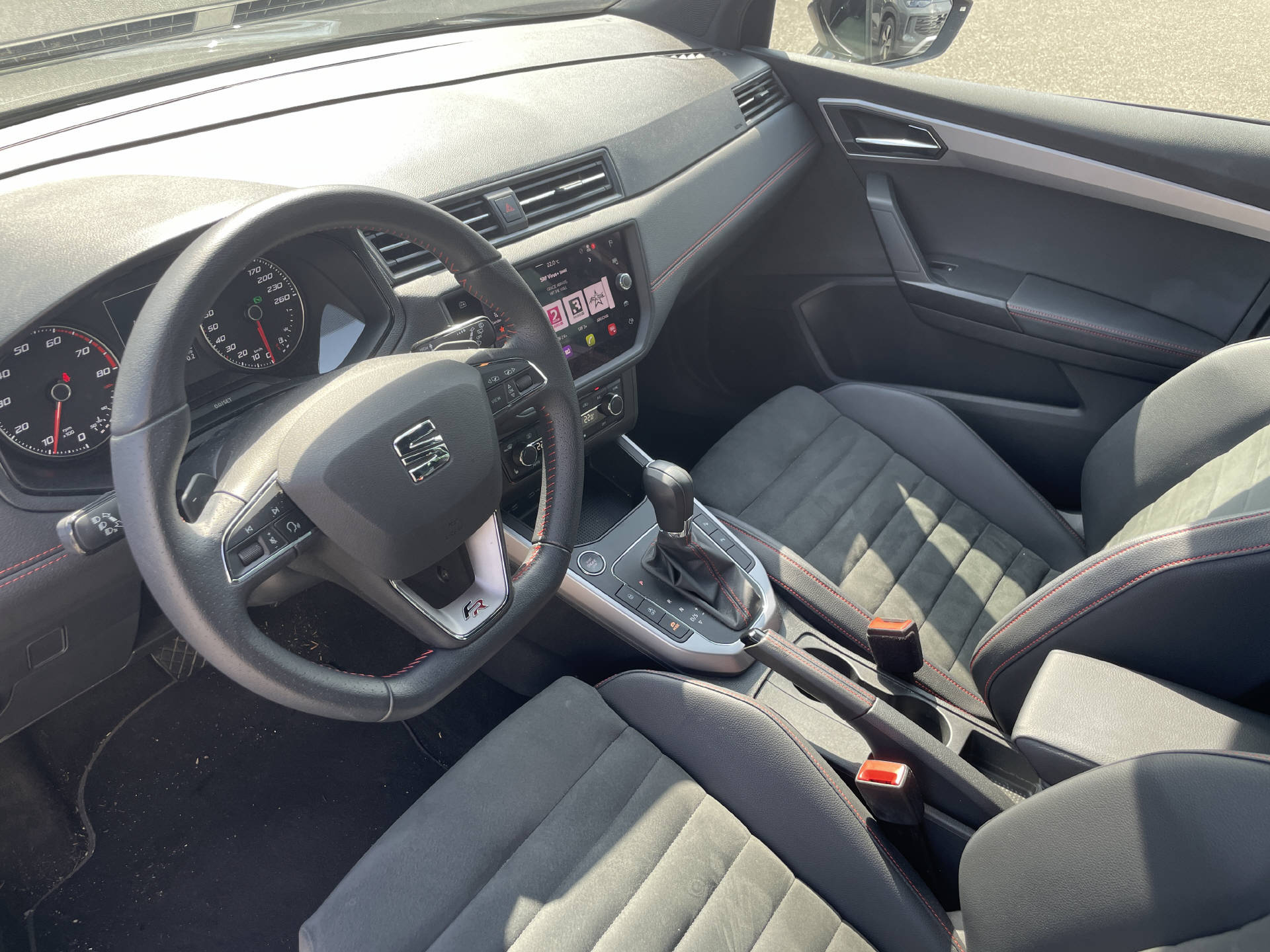 SEAT Arona 1.5 TSI FR DSG-image-5