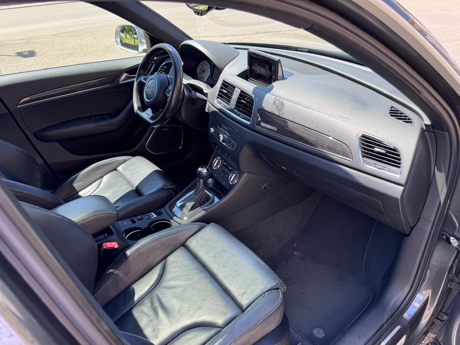 AUDI RS Q3 2.5 TFSI quattro S-tronic-image-11