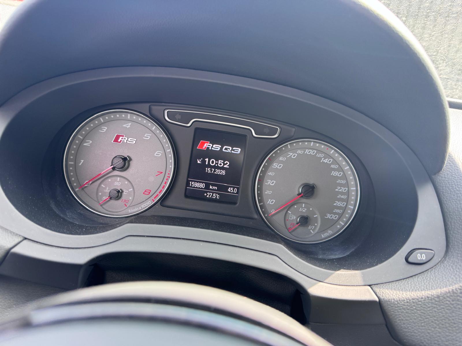 AUDI RS Q3 2.5 TFSI quattro S-tronic-image-15